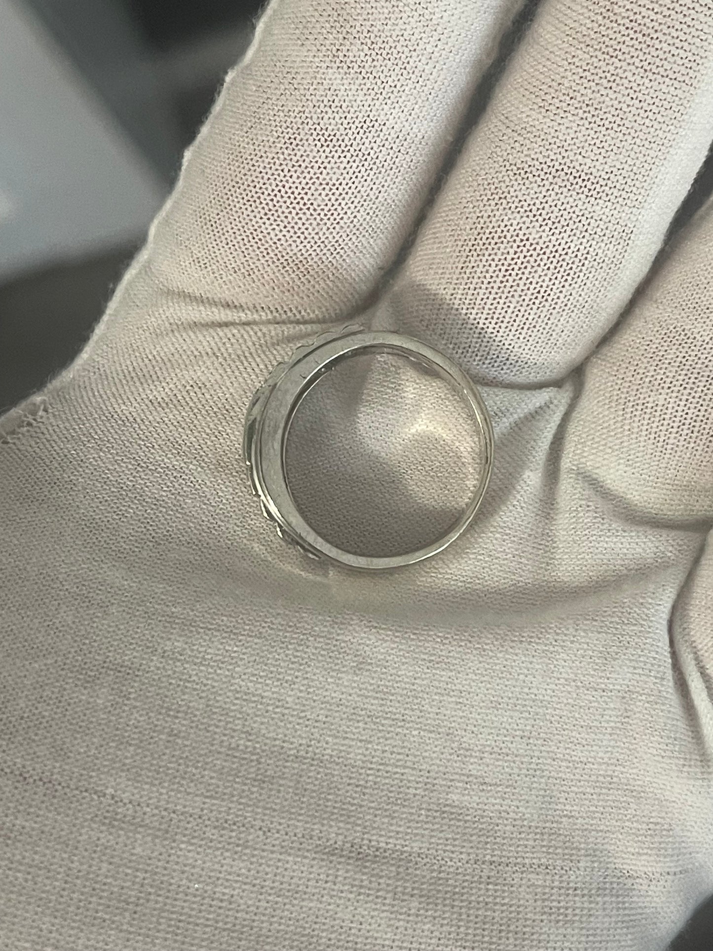 10K White Gold Diamond Ring