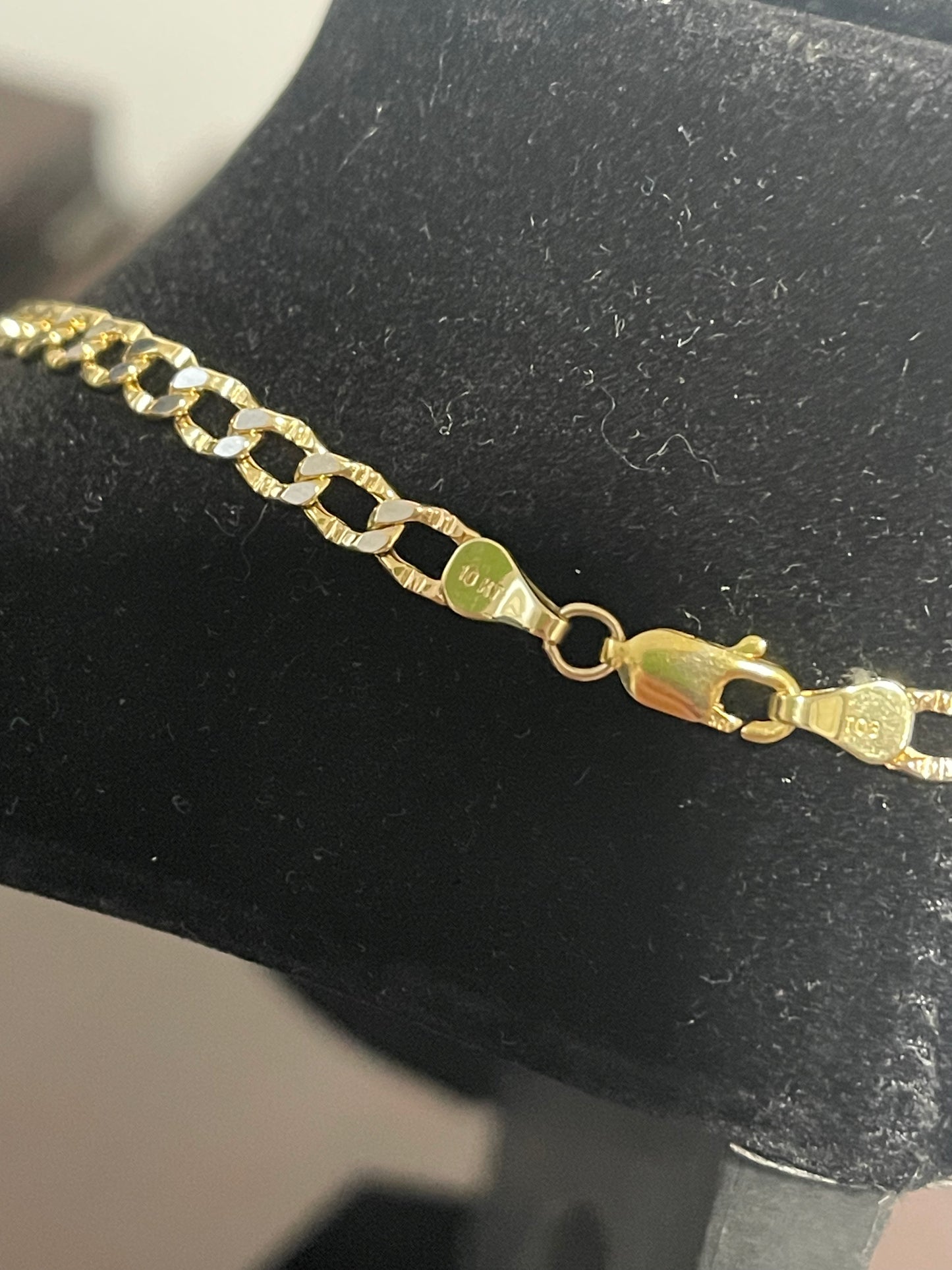 10K Diamond Cut Curb 18”