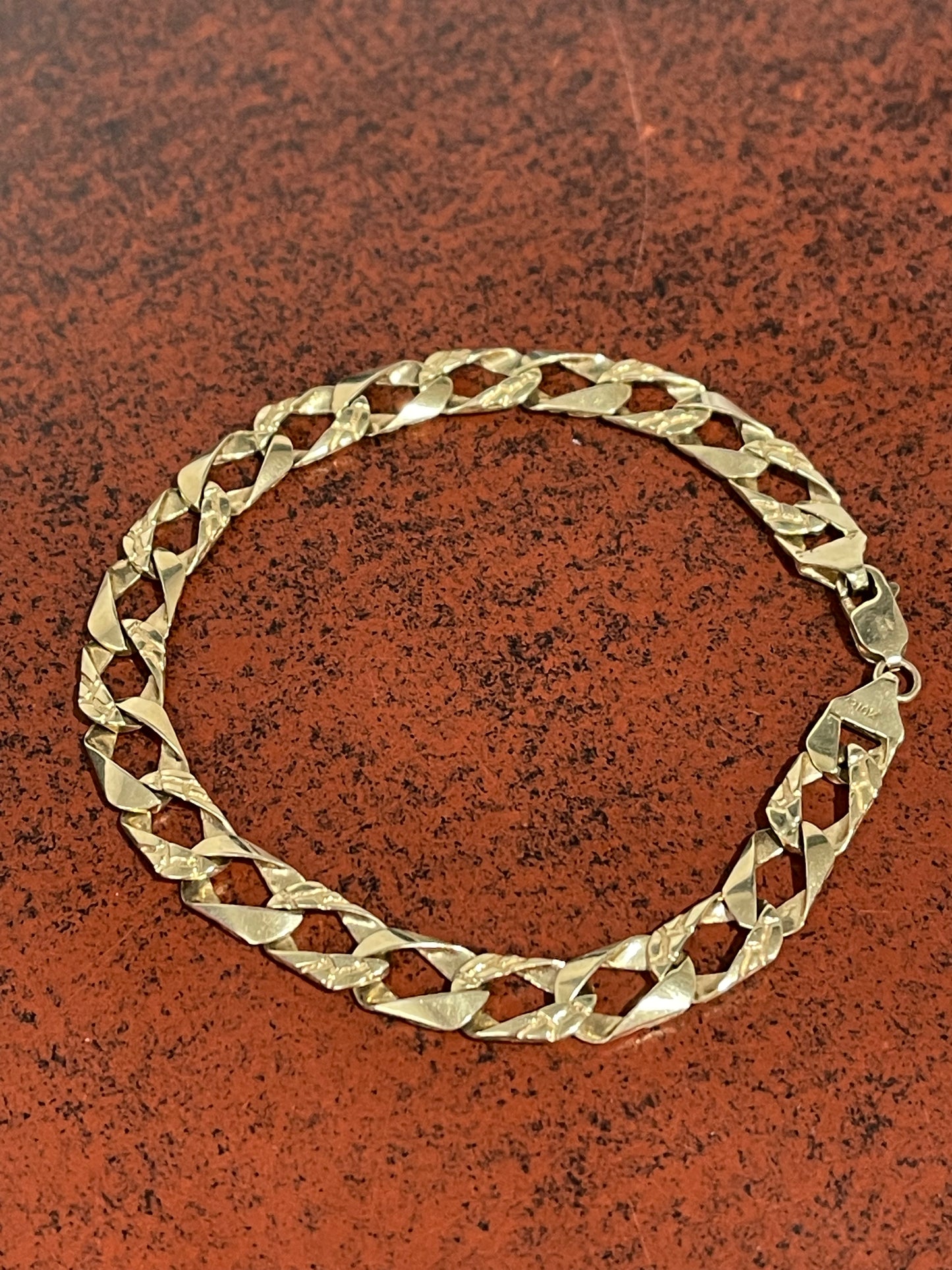 10K Nugget Bracelet 9.5”