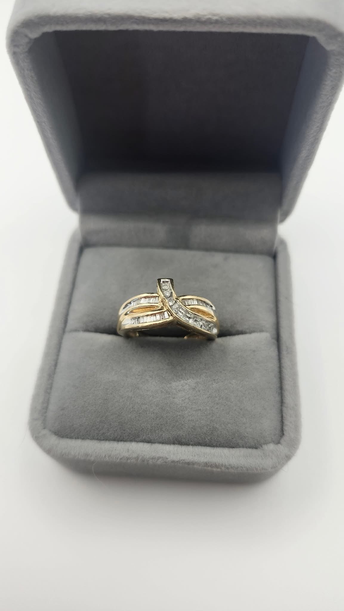 10K Baguette Diamond Ring