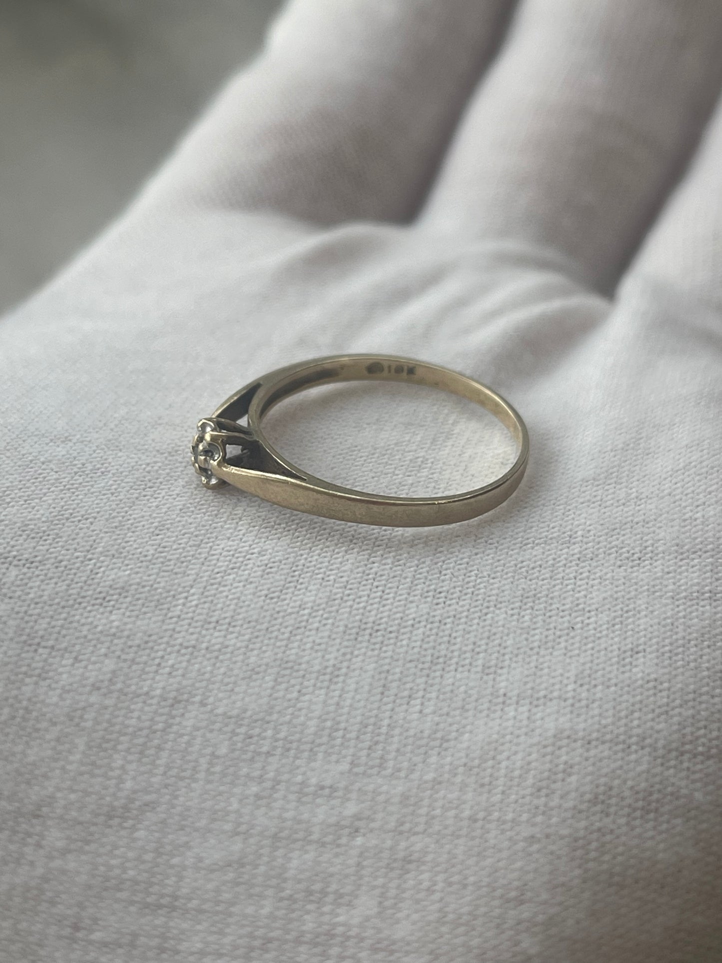 10K Diamond Ring