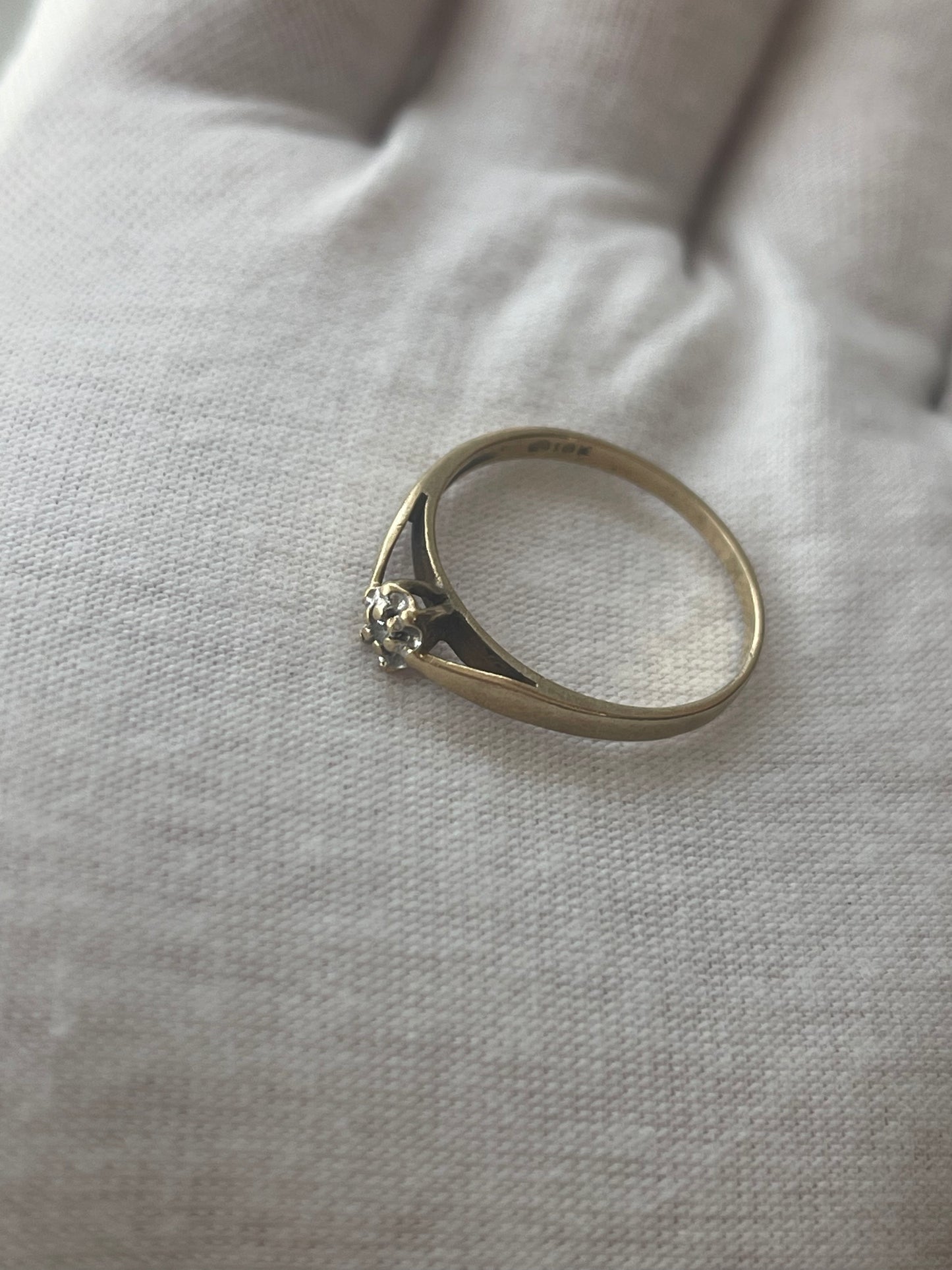 10K Diamond Ring