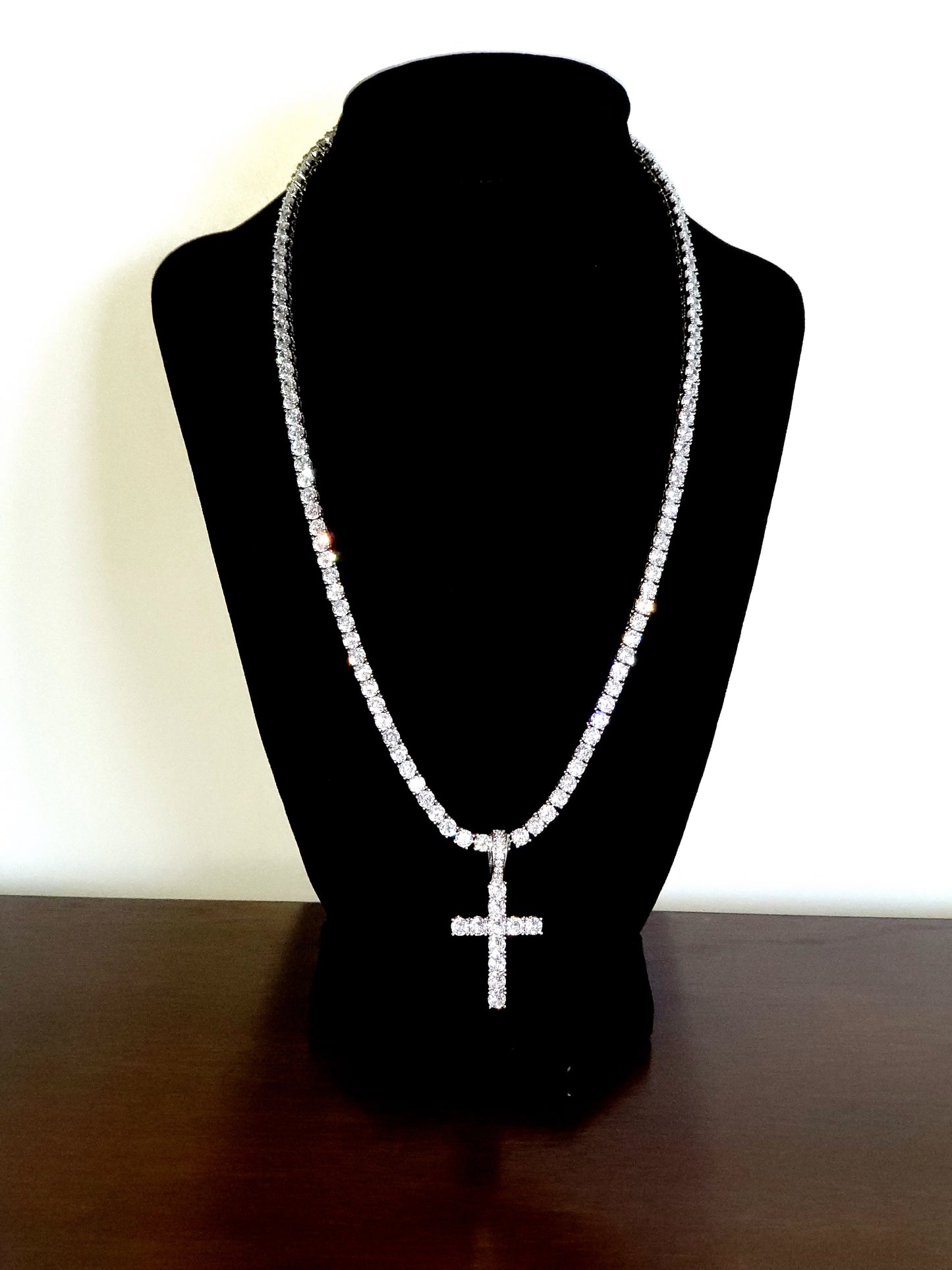 20” Tennis Chain & Pendant