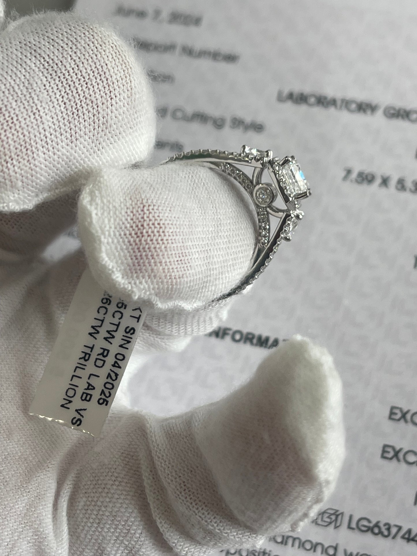 14K White Gold 2.3ct Diamond Ring