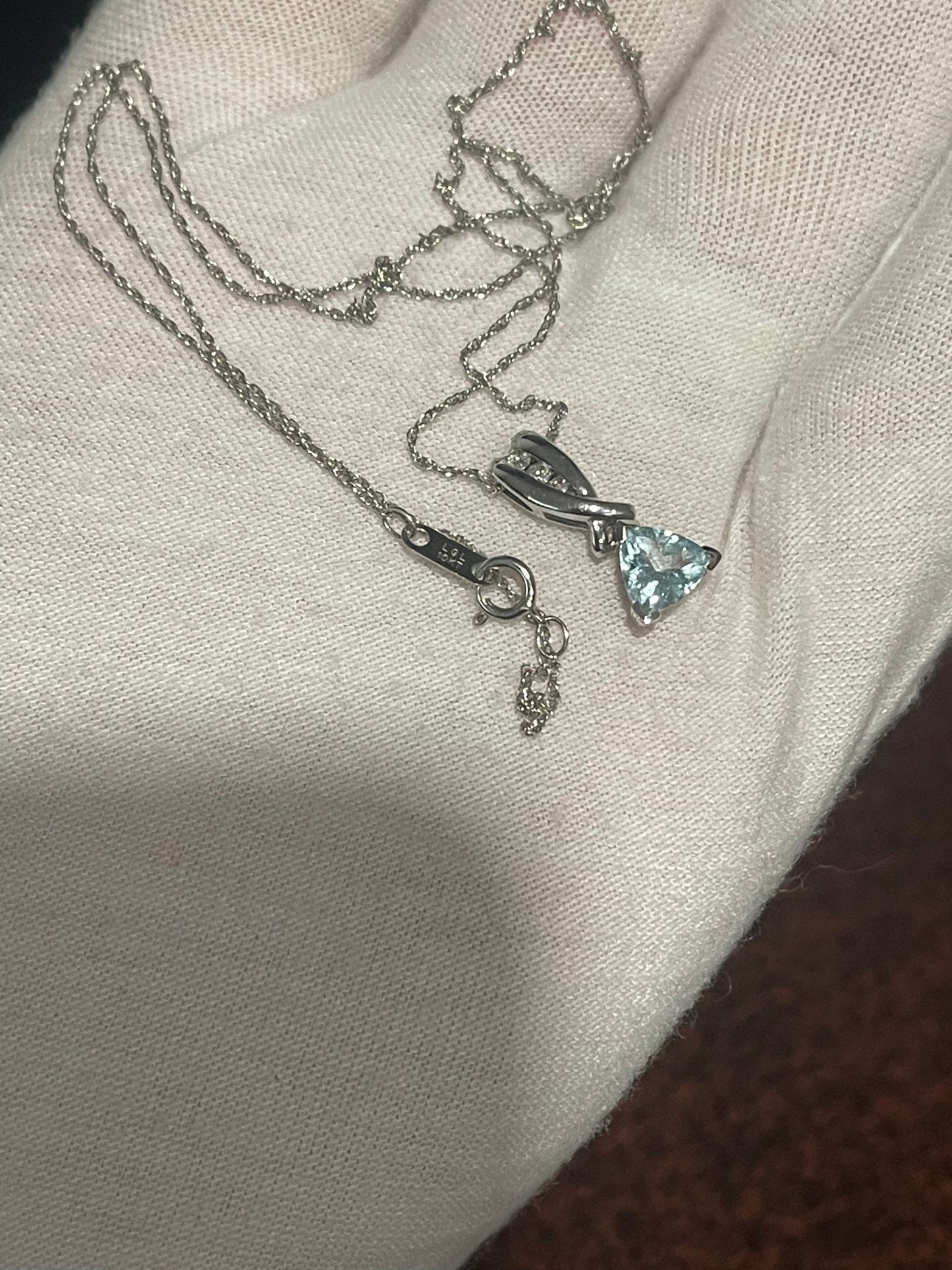 10K White Gold Chain & Diamond Pendant 20”