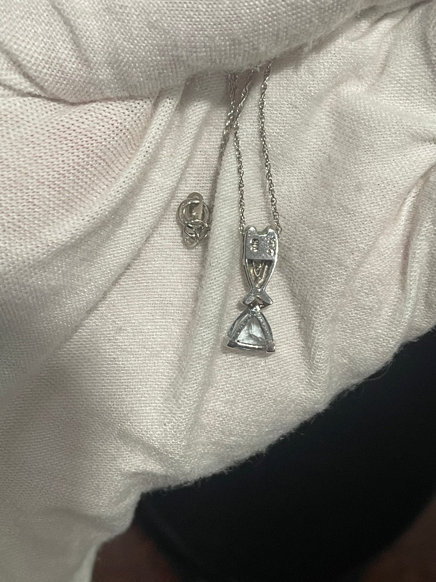 10K White Gold Chain & Diamond Pendant 20”