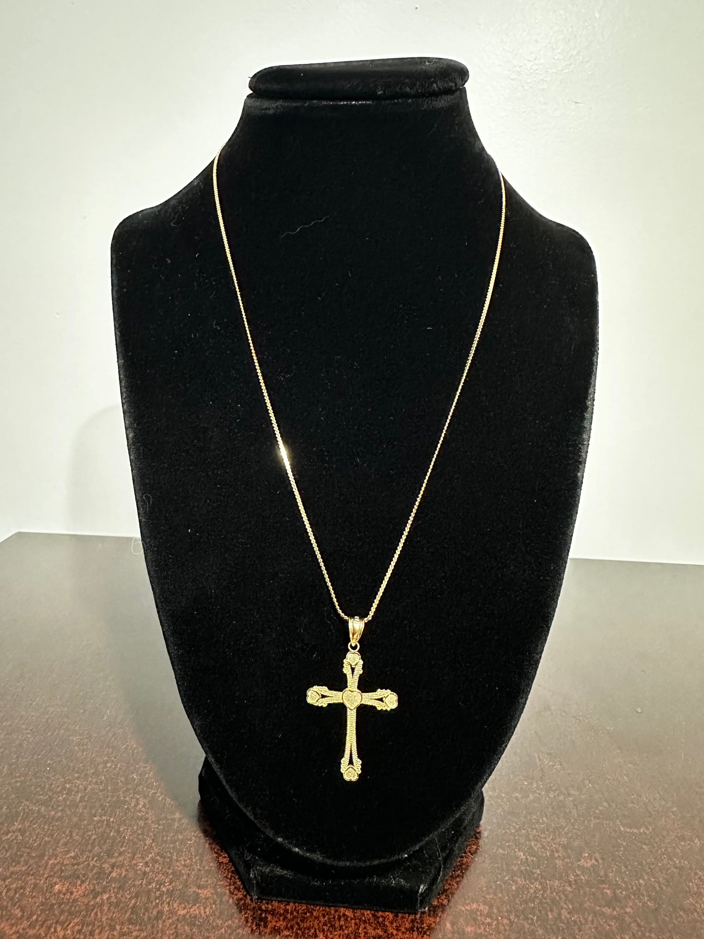 10K S Link Chain & Heart Cross 18.5”