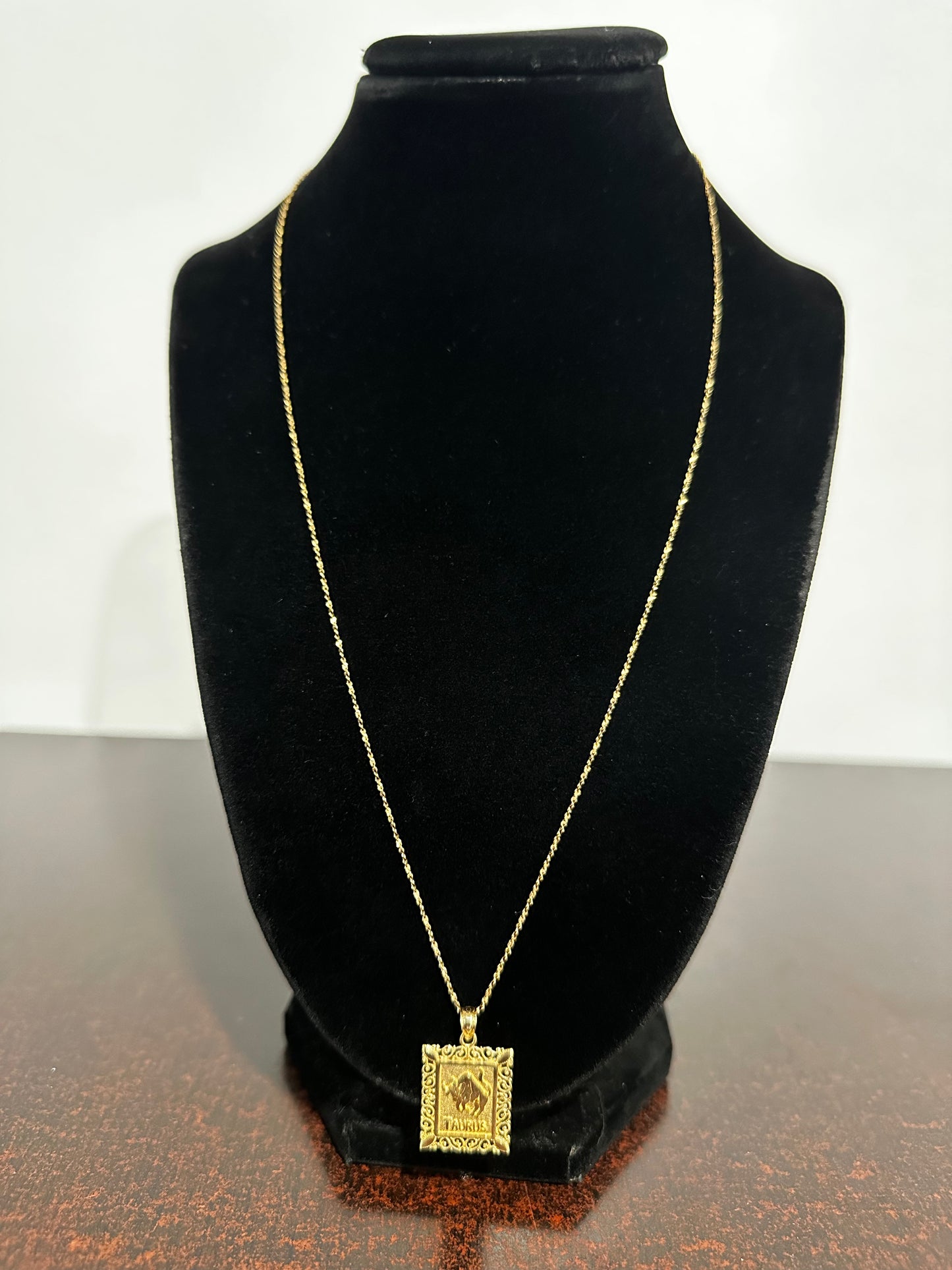 10K “Taurus” Pendant & 21.75” Spiral Chain