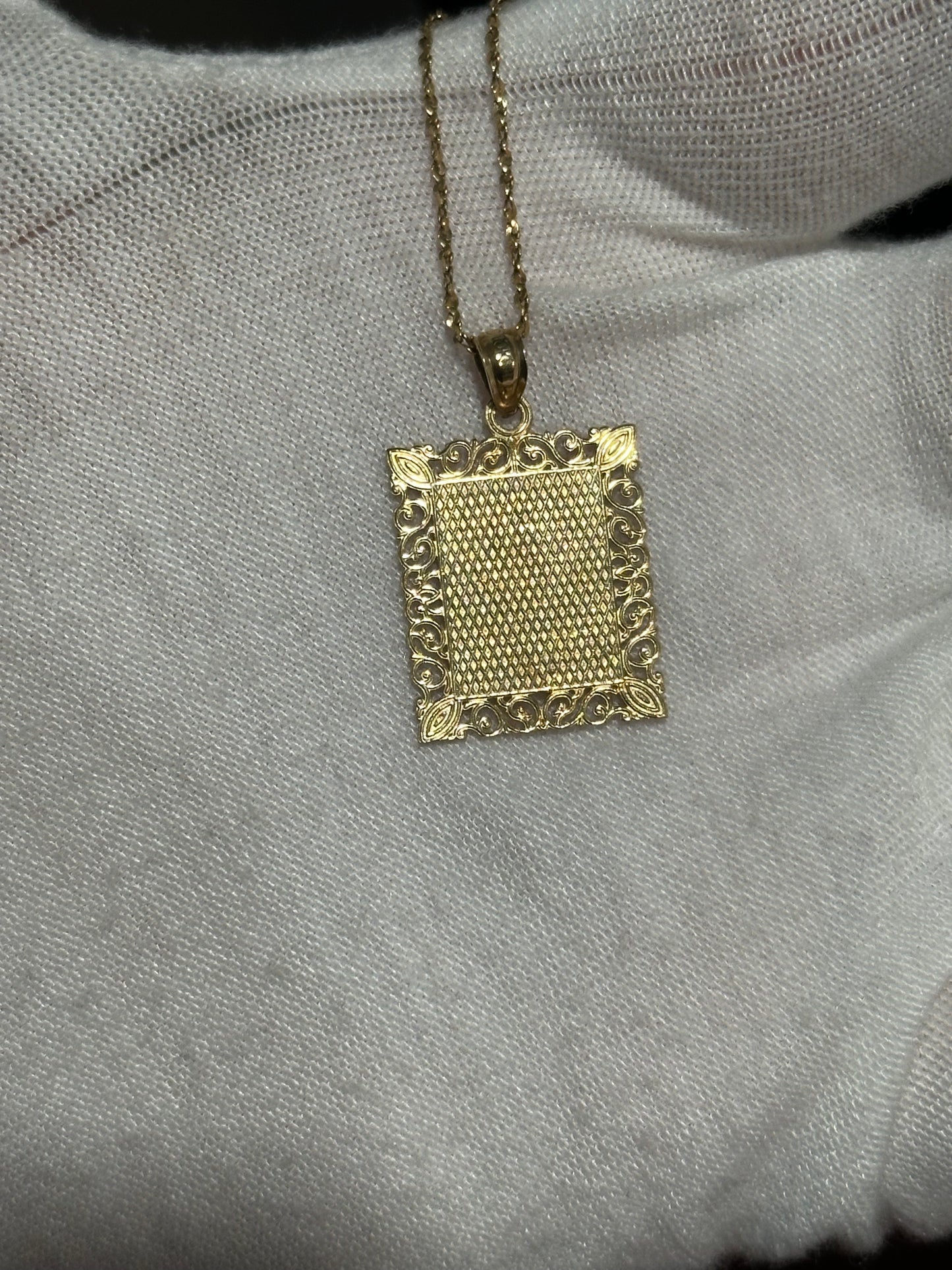 10K “Taurus” Pendant & 21.75” Spiral Chain