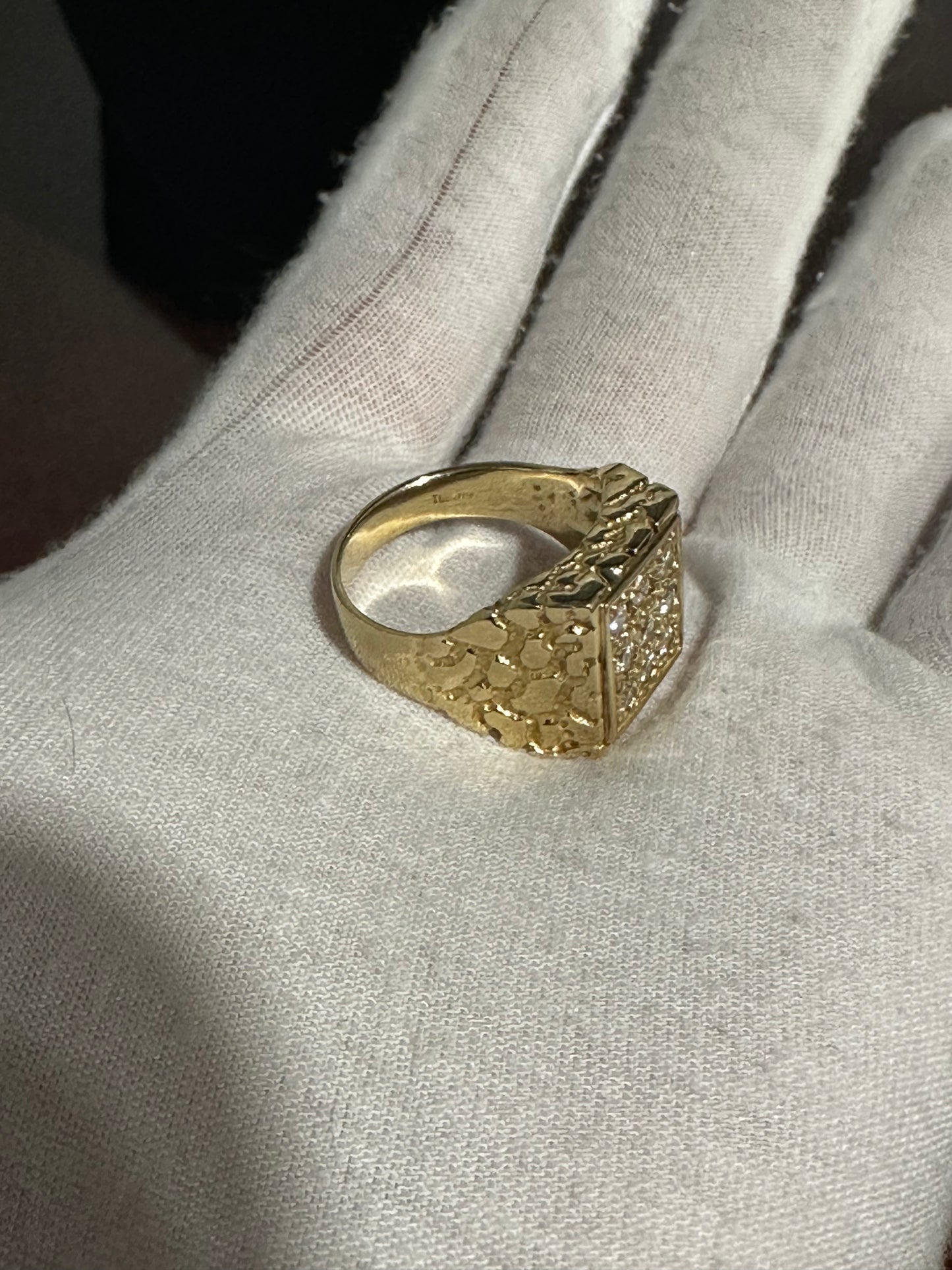 10K Diamond Nugget Ring