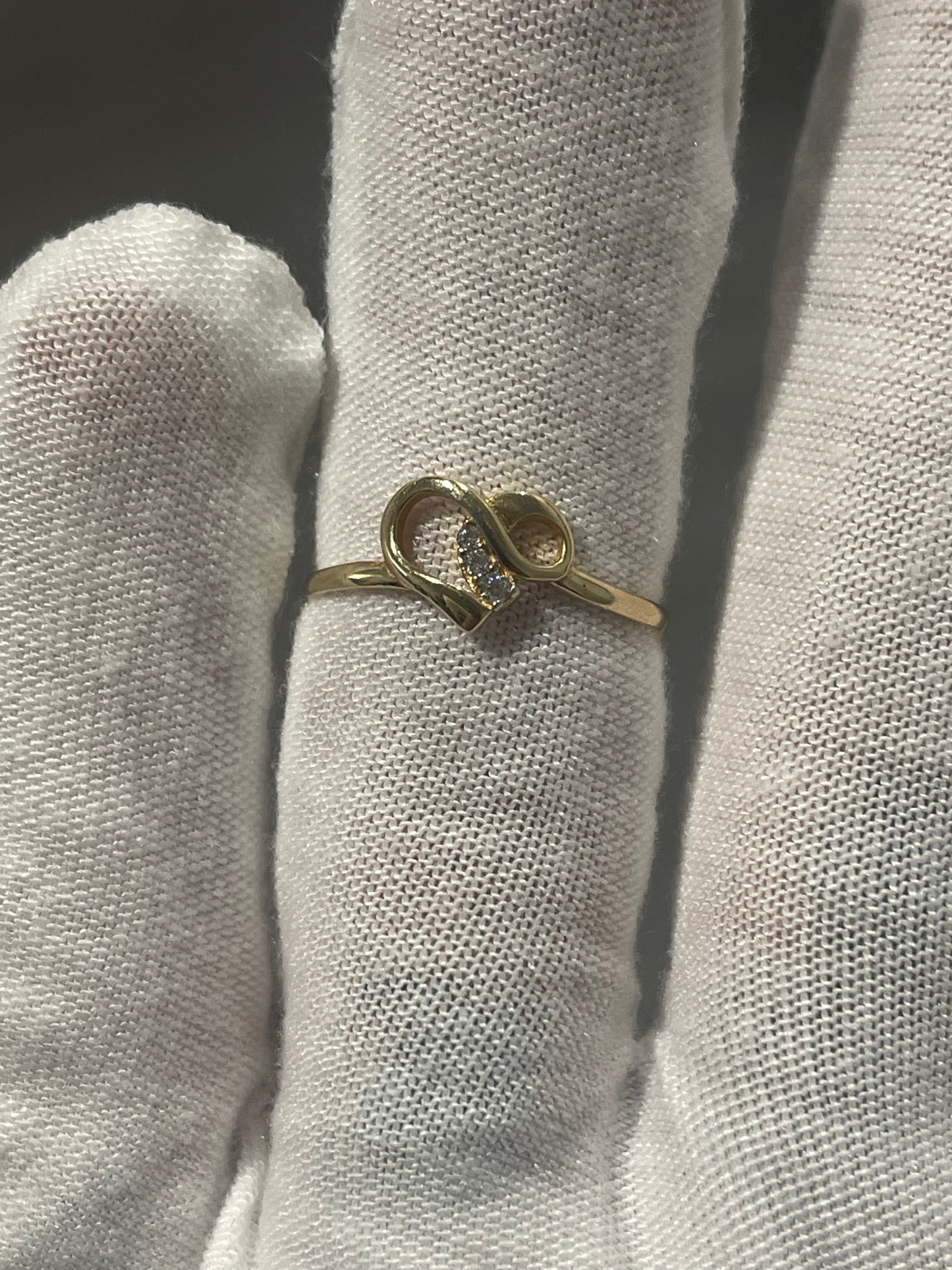 Authentic 10k Gold Heart Ring Size 7.5, 0.83g