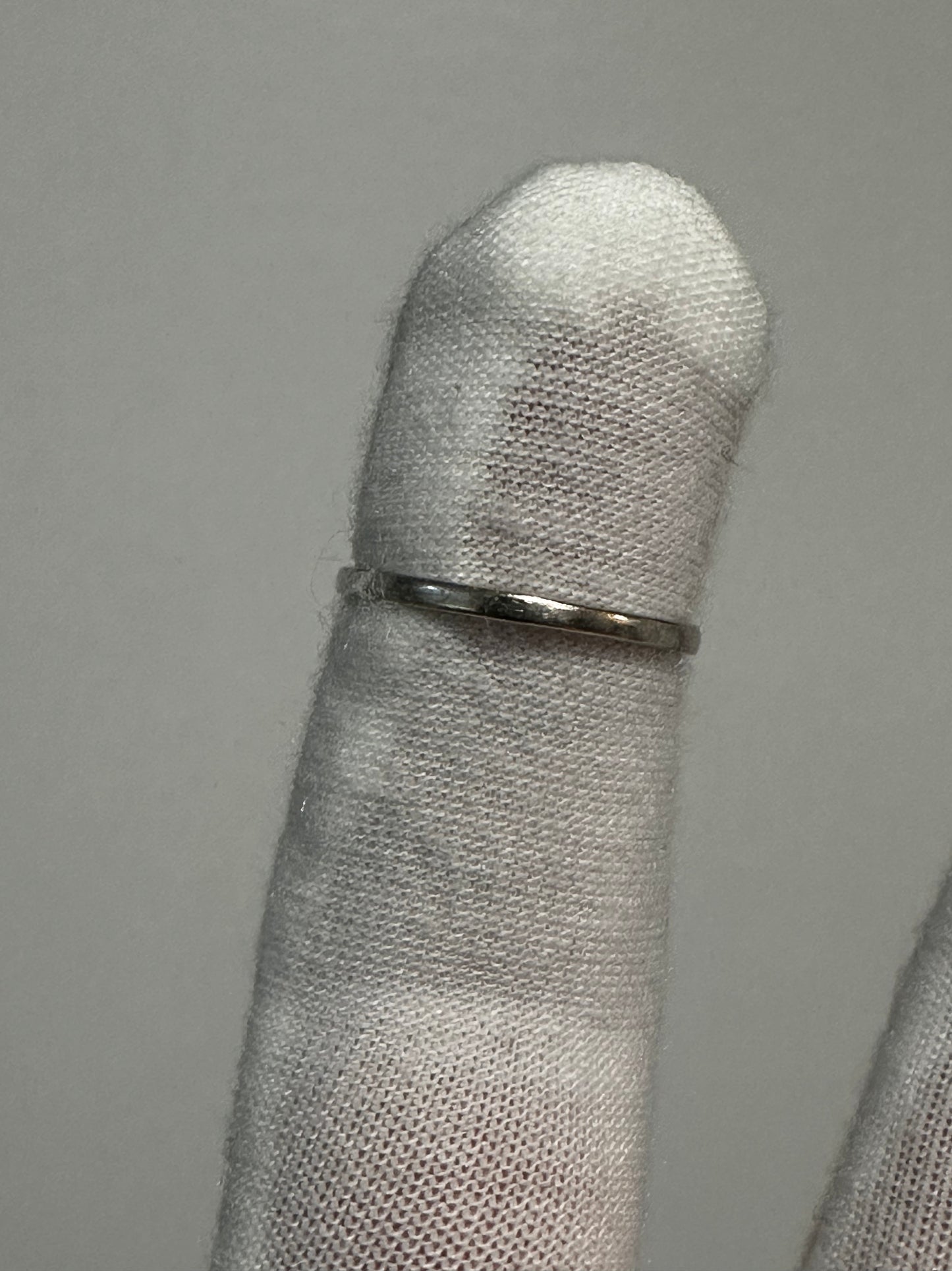 10K White Gold Diamond Ring Size 6.75