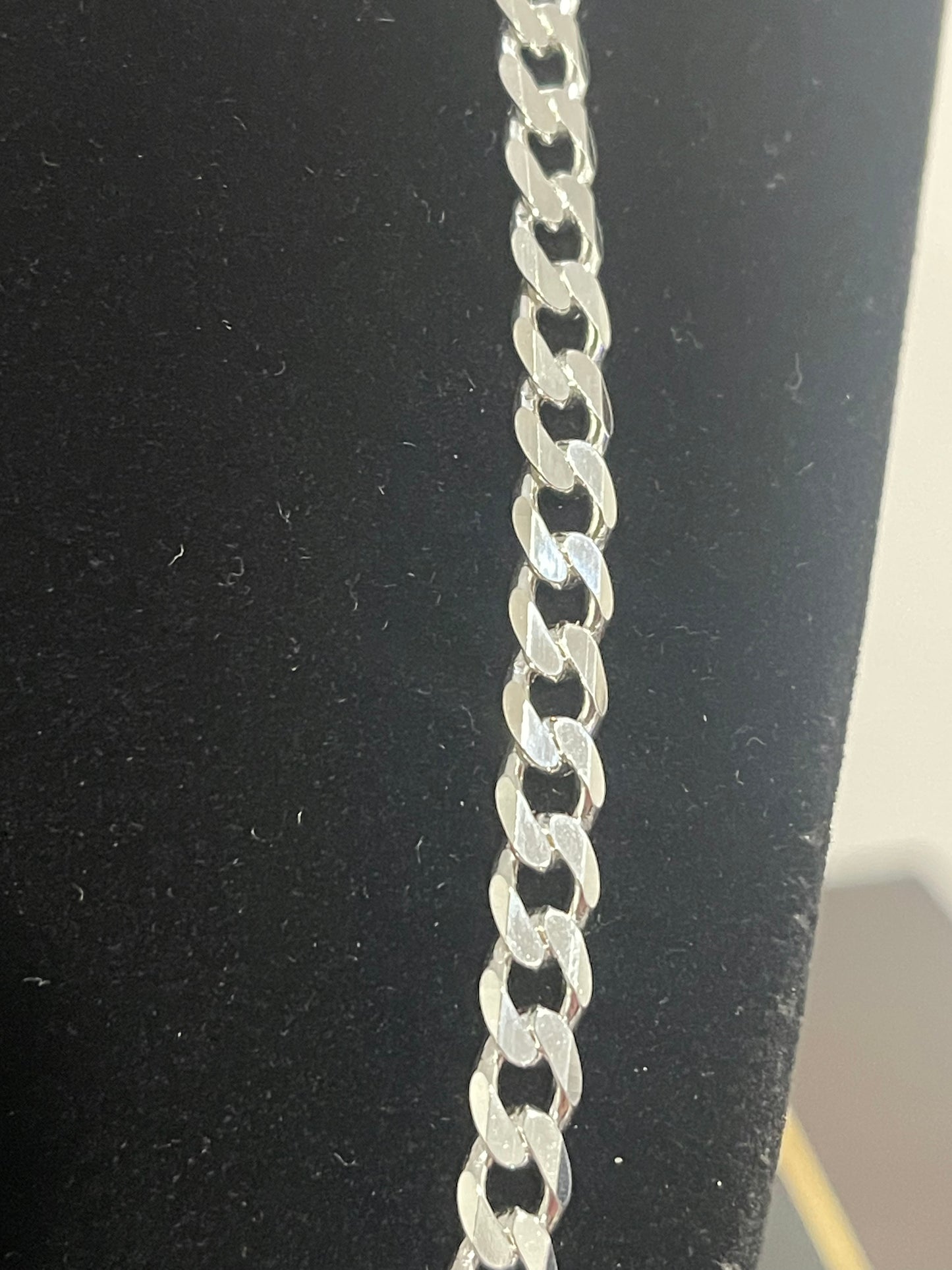 Authentic 925 Italian Silver 22” Cuban Link 26.10g