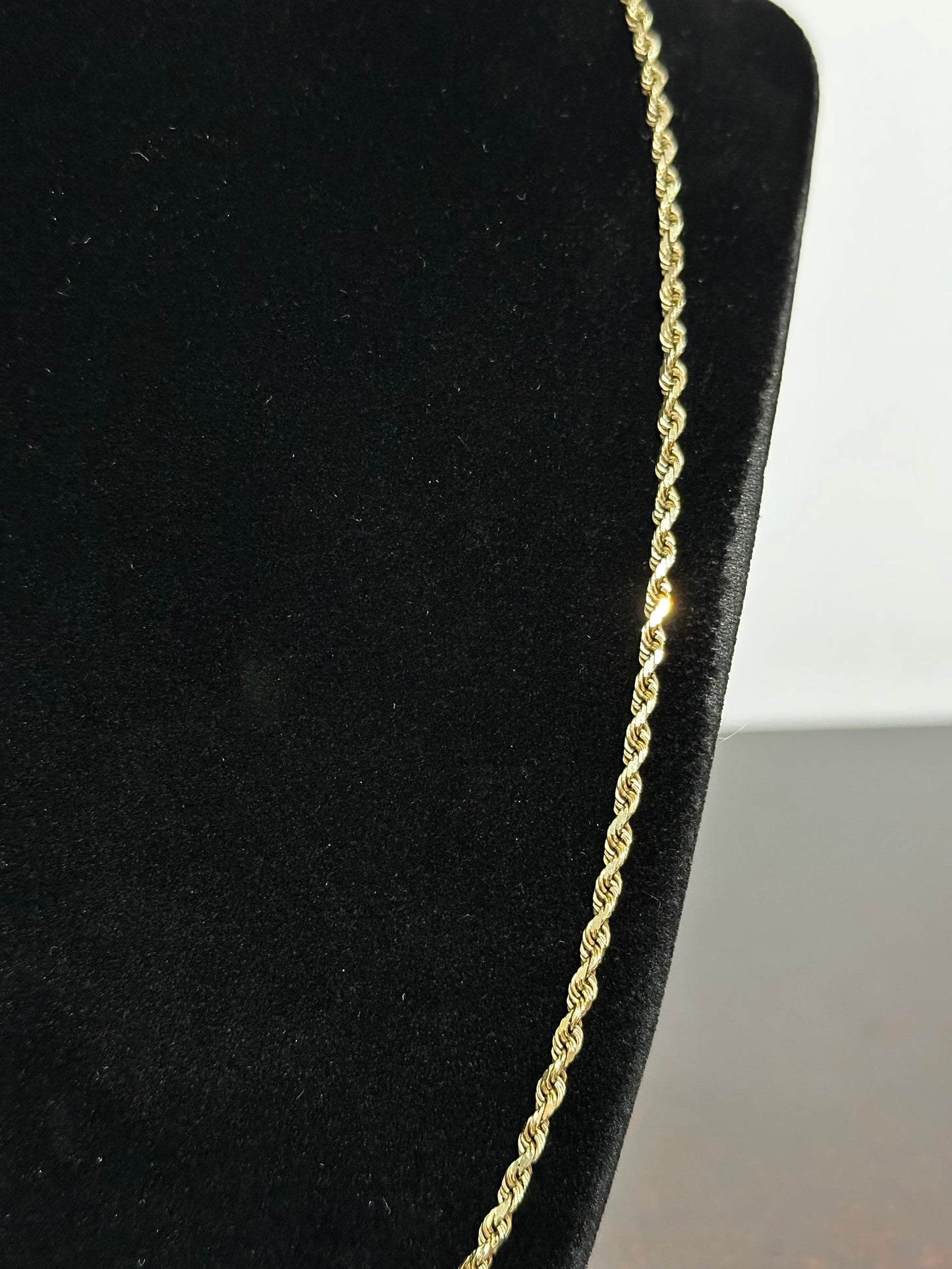 10K Solid Rope Chain 22.5”