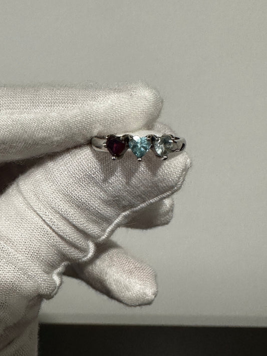 10K White Gold Heart Ring Size 6.25