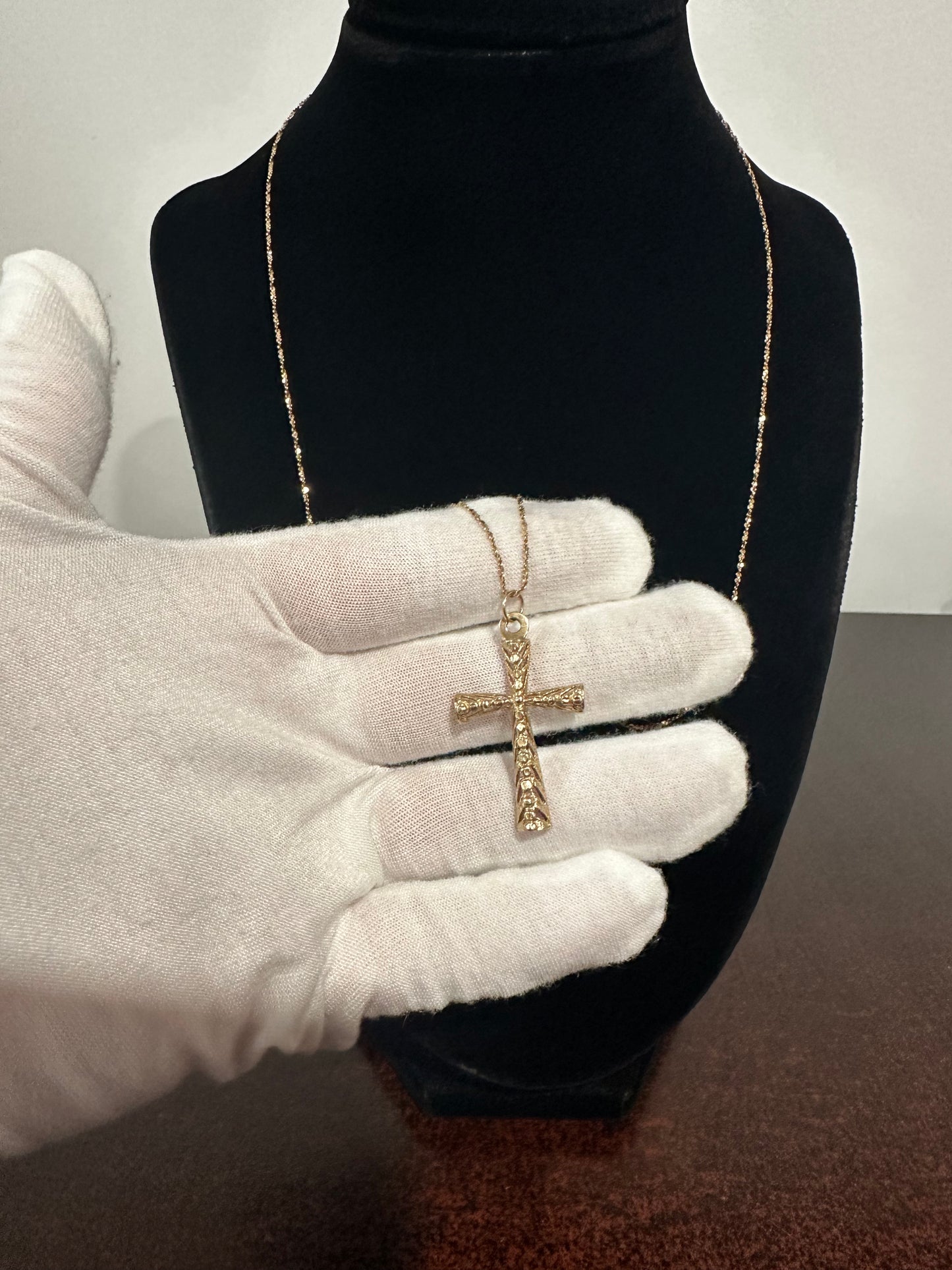 10K Gold Cross Pendant With Spiral Chain 24.25”