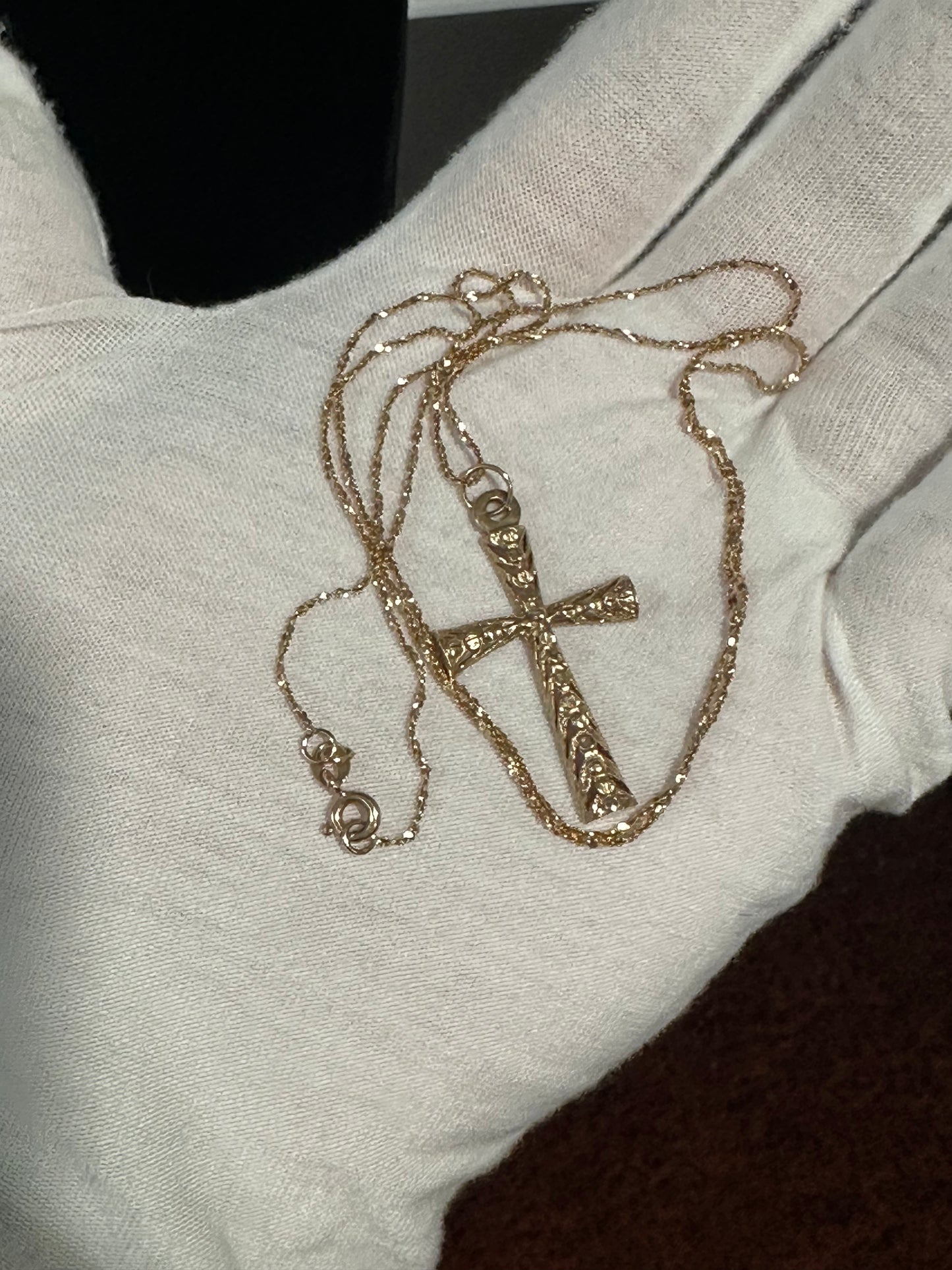 10K Gold Cross Pendant With Spiral Chain 24.25”
