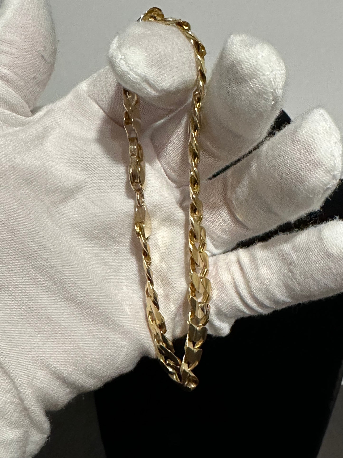 14K Solid Curb Bracelet 8.5”