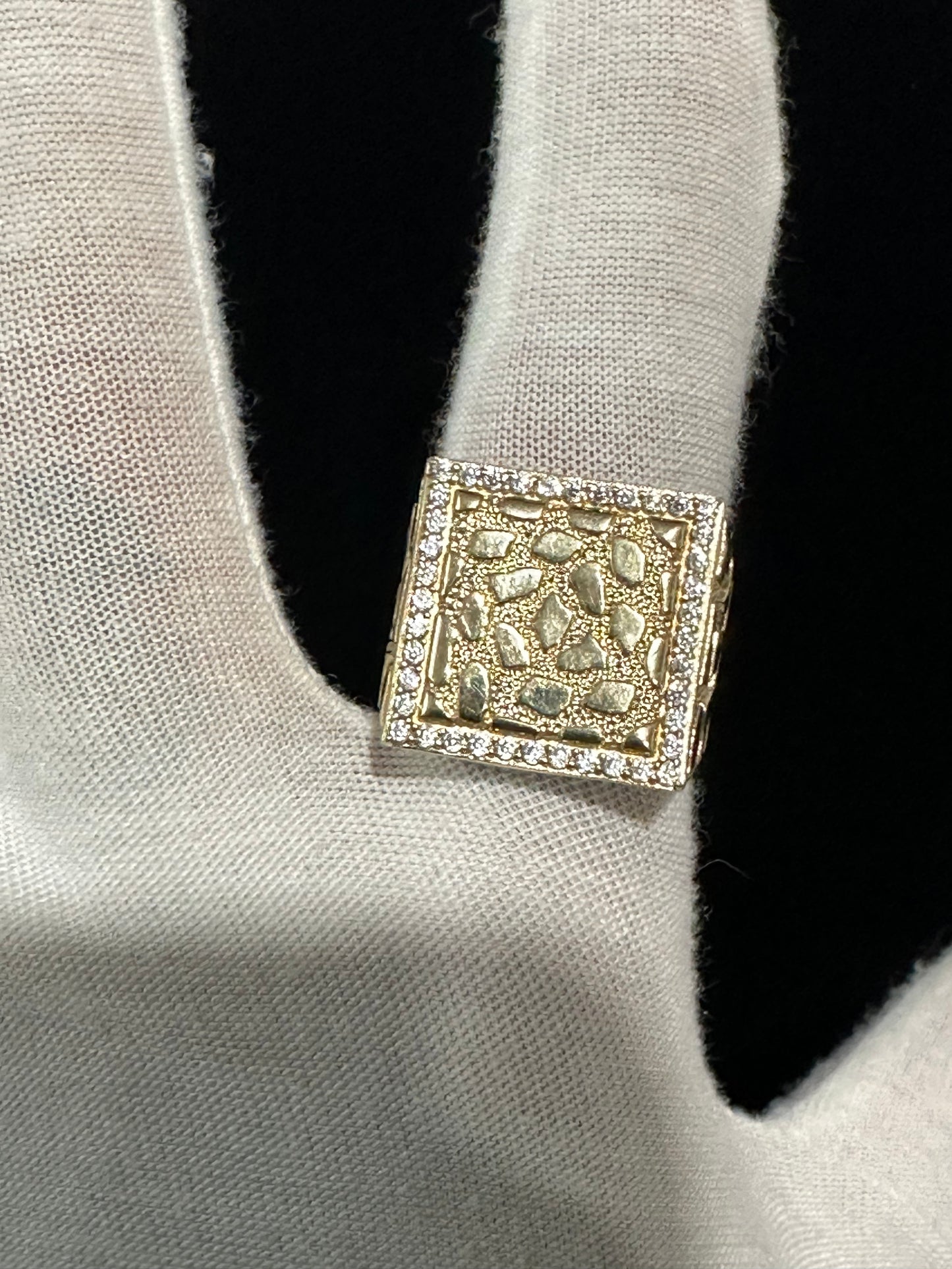 10K Gold CZ Nugget Ring Size 11
