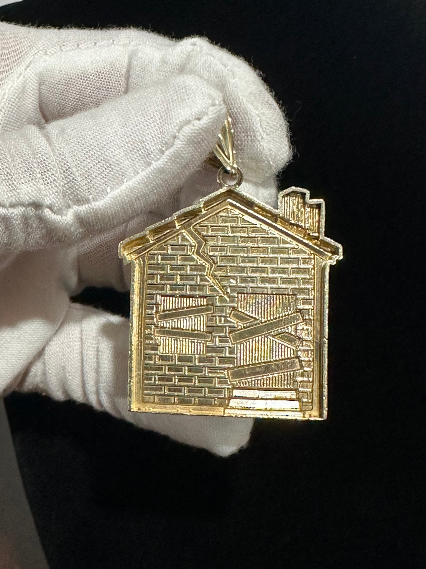 10K Traphouse Pendant