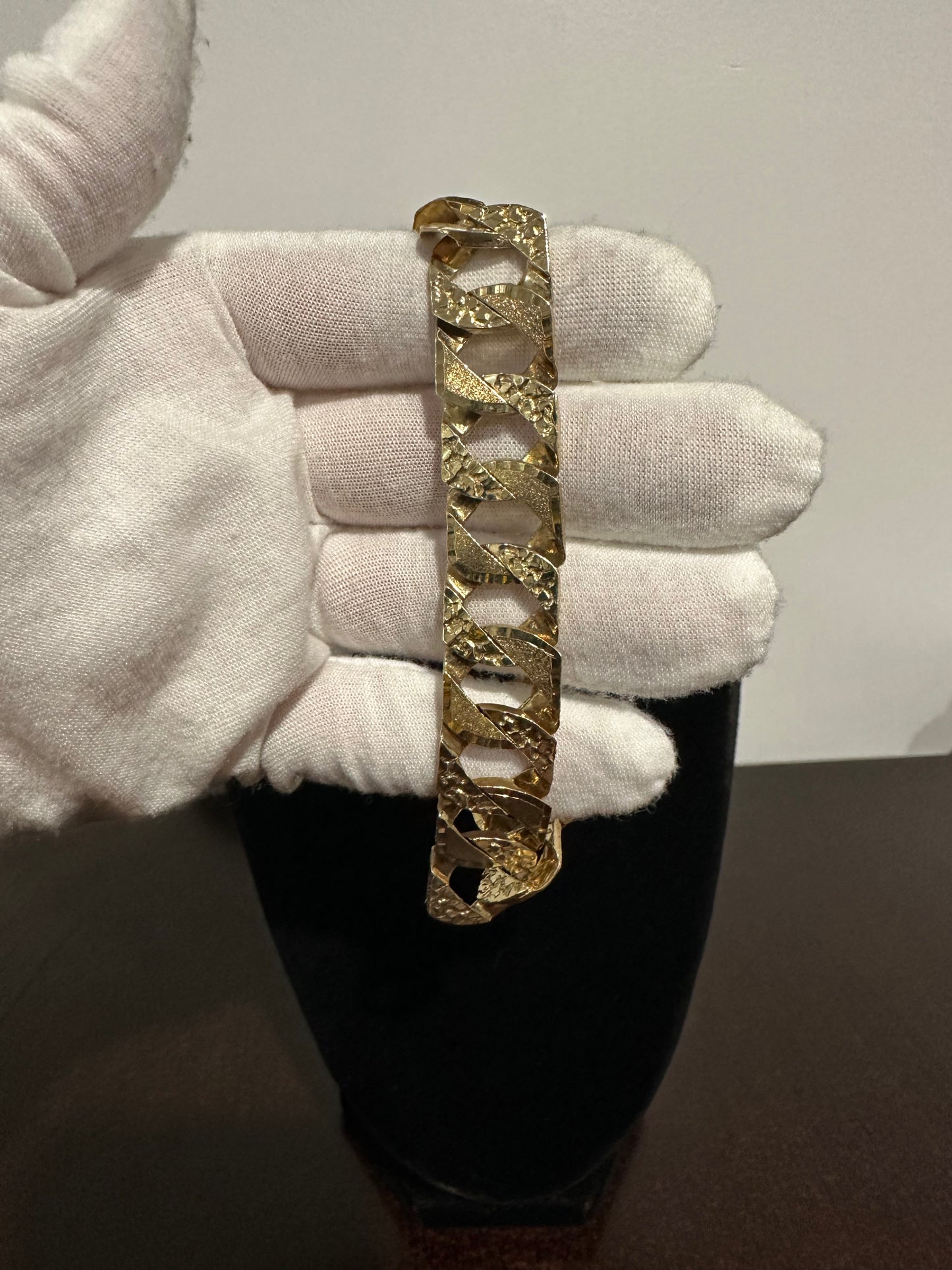 10K Diamond Cut Nugget Bracelet 8.5”