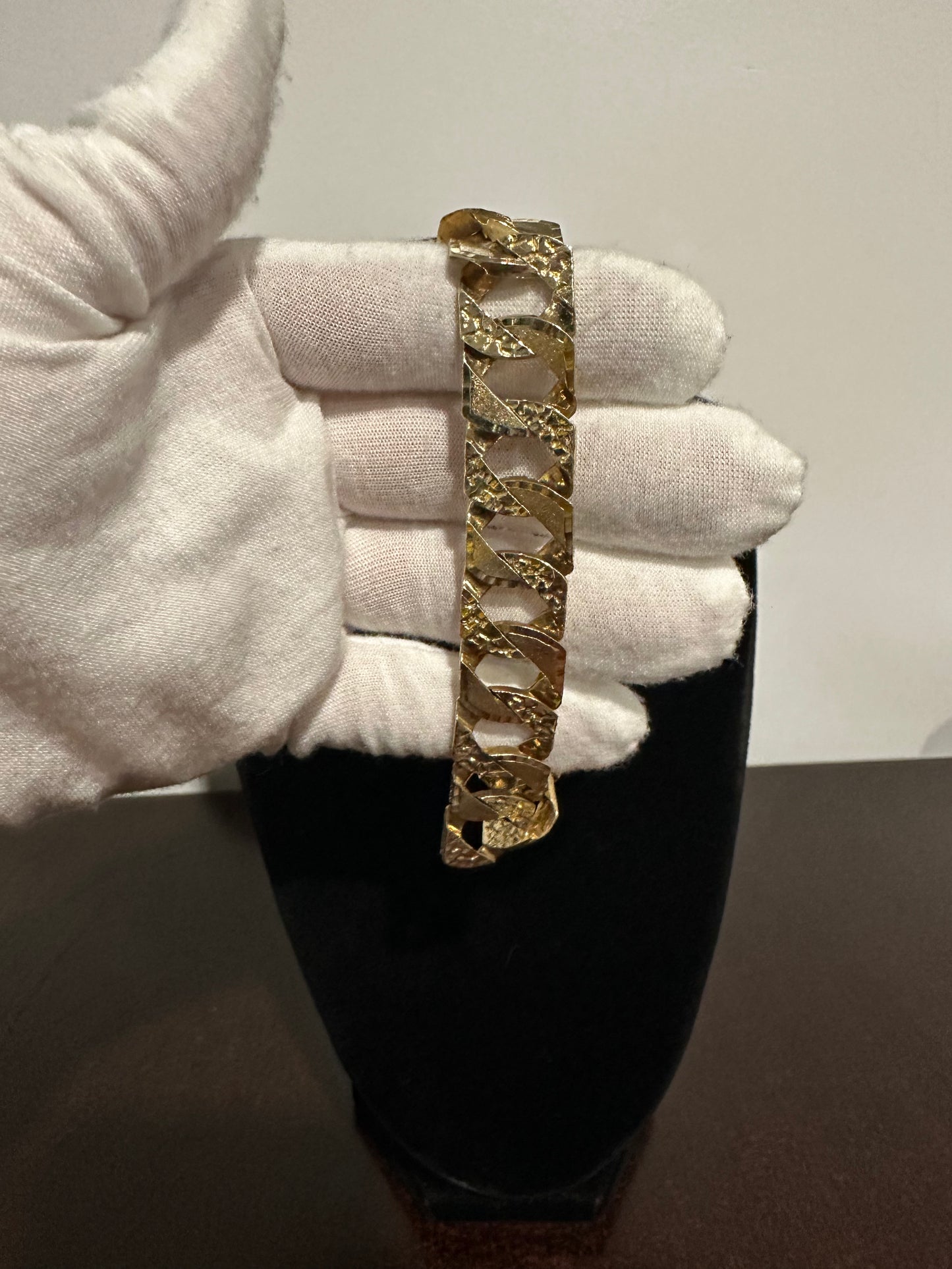 10K Diamond Cut Nugget Bracelet 8.5”