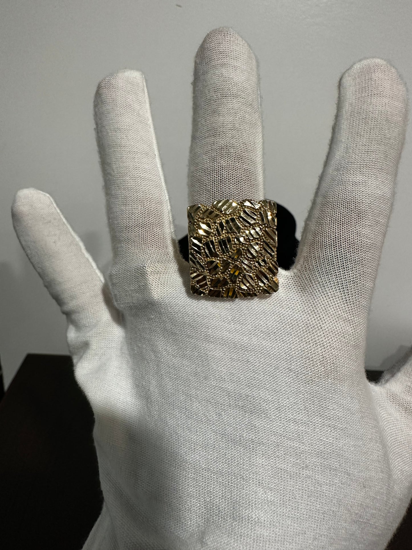 10K Nugget Ring Size 11.5