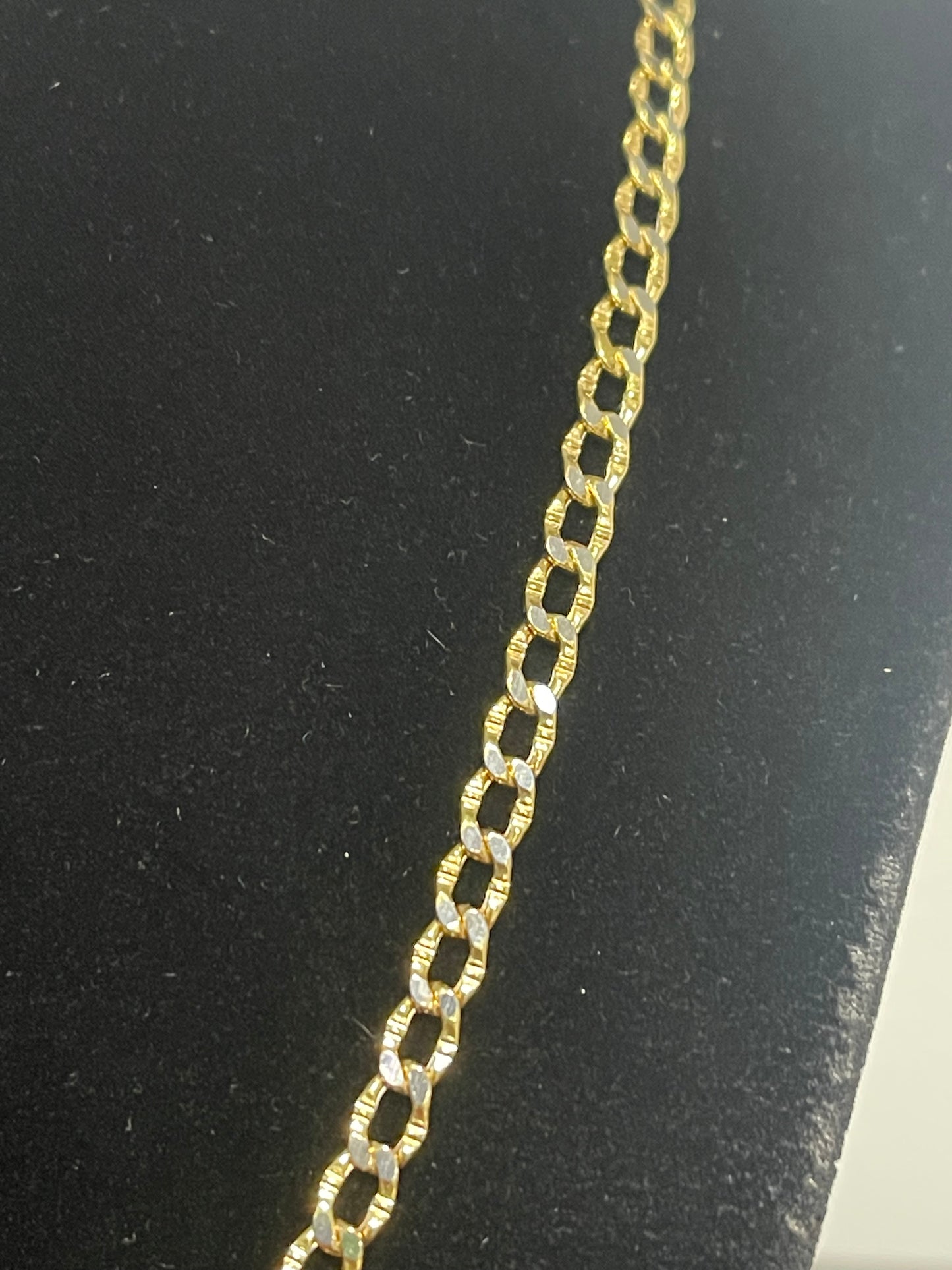 10K Diamond Cut Curb 18”