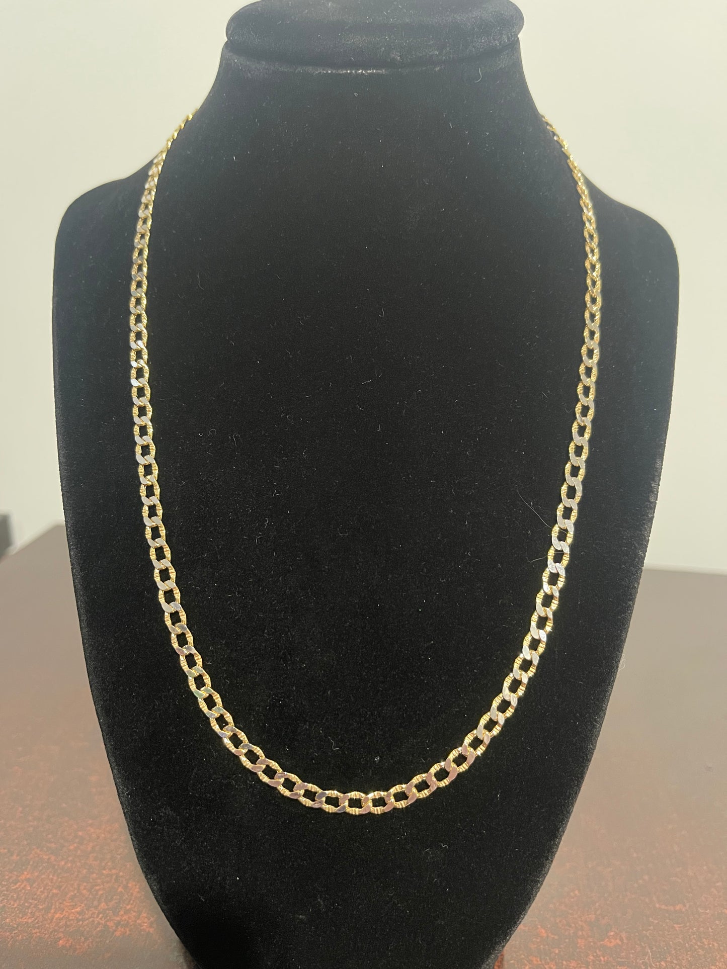 10K Diamond Cut Curb 20”