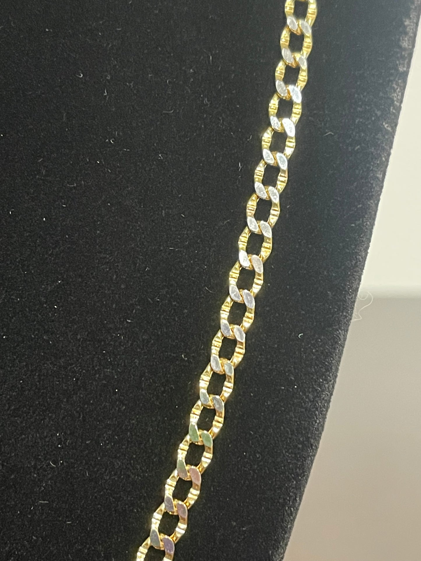 10K Diamond Cut Curb 22”