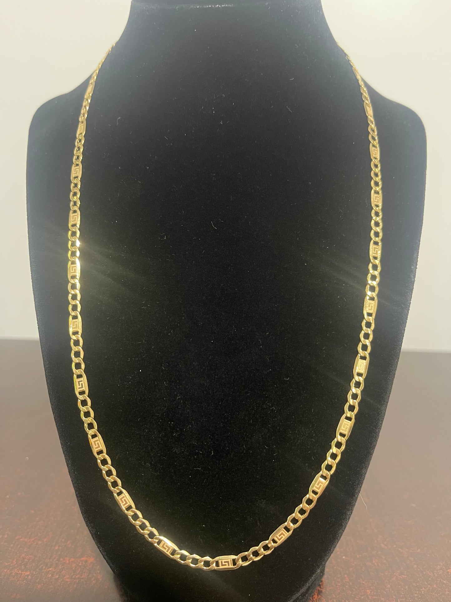 10K Greek Curb Chain 22”
