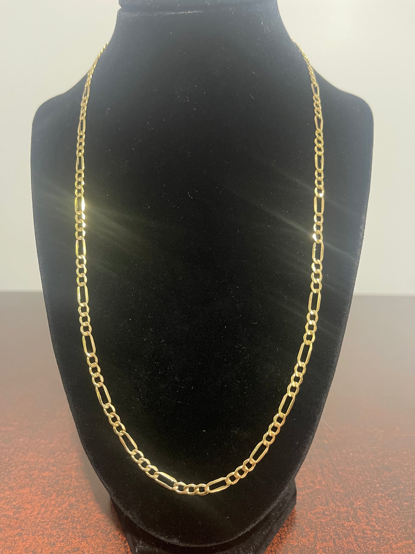 10K Figaro Chain 22”