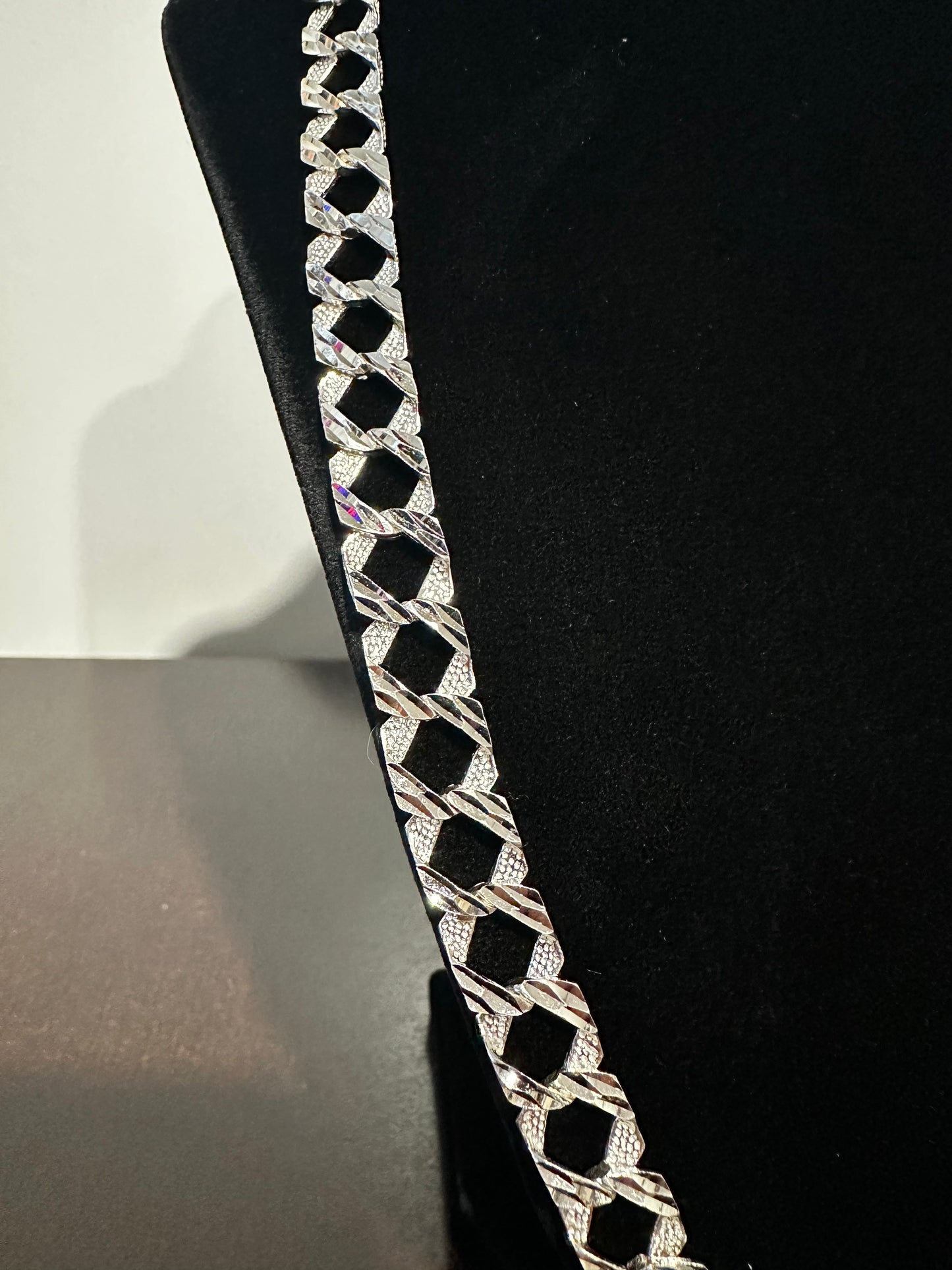Silver Diamond Cut Chain 24”