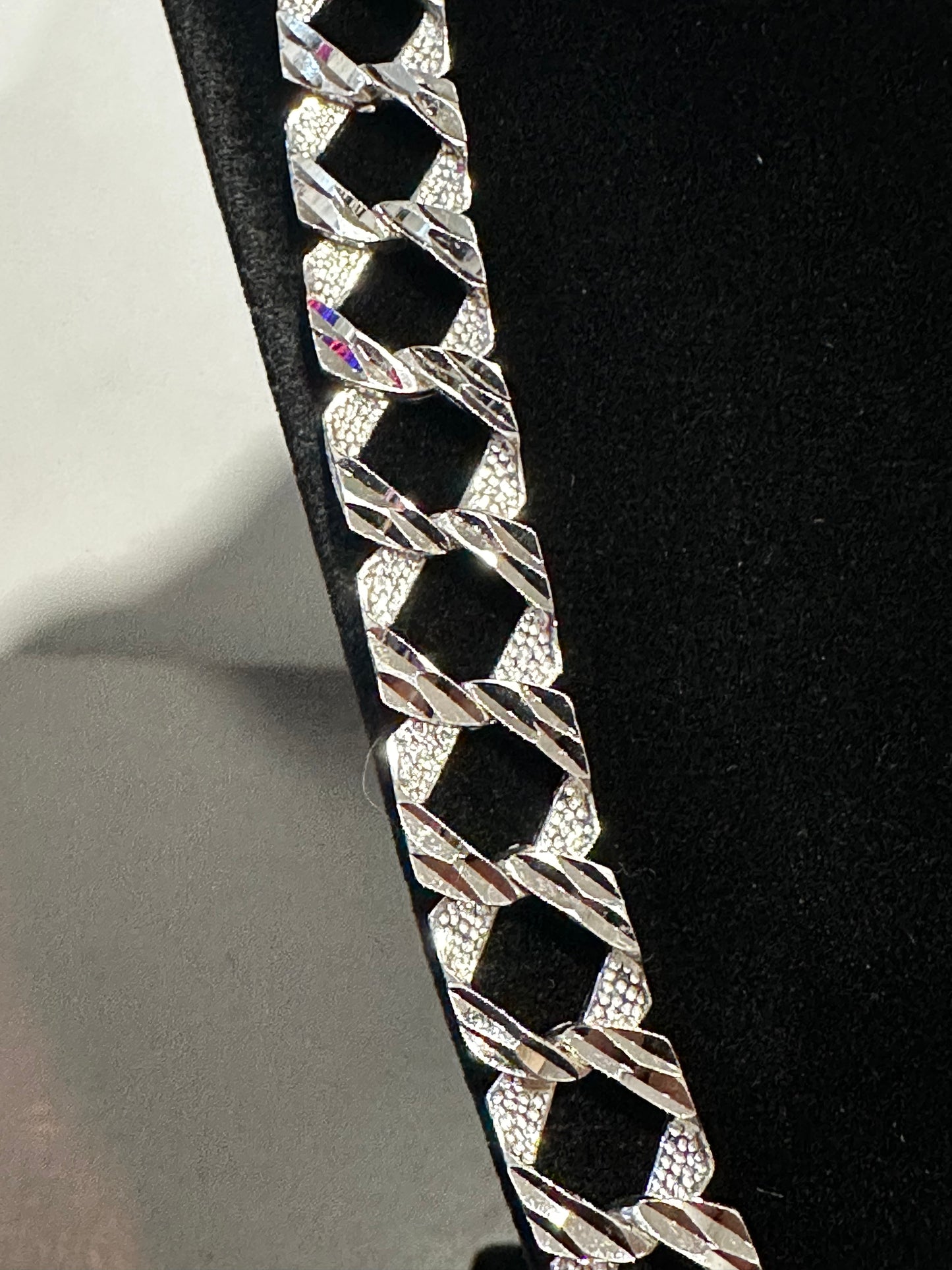 Silver Diamond Cut Chain 24”