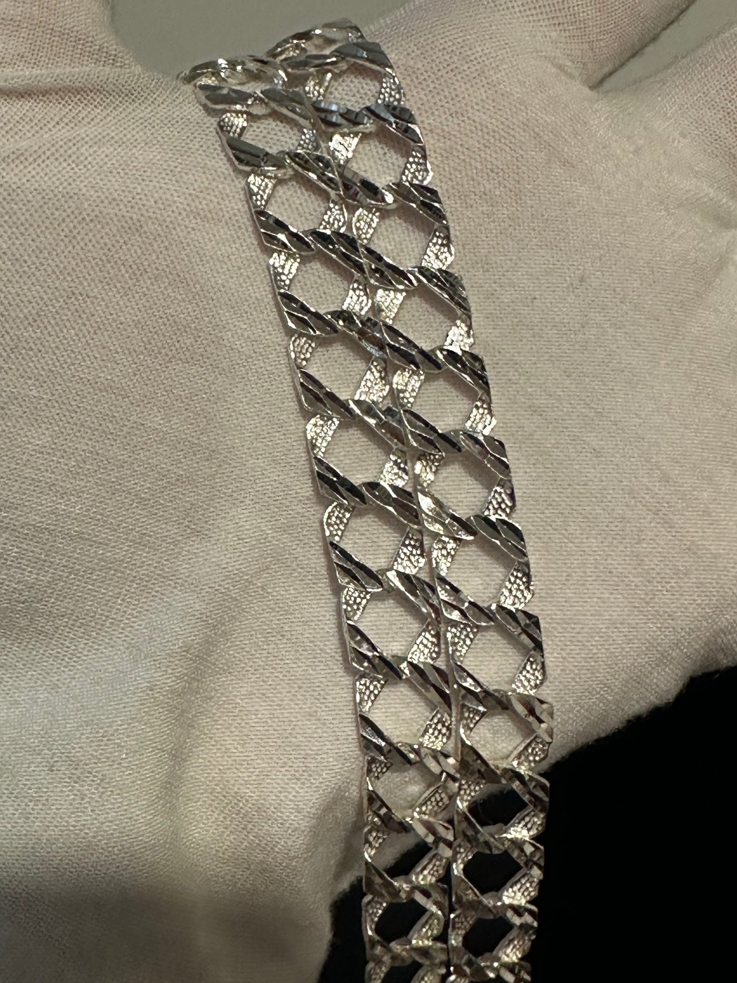 Silver Diamond Cut Chain 24”