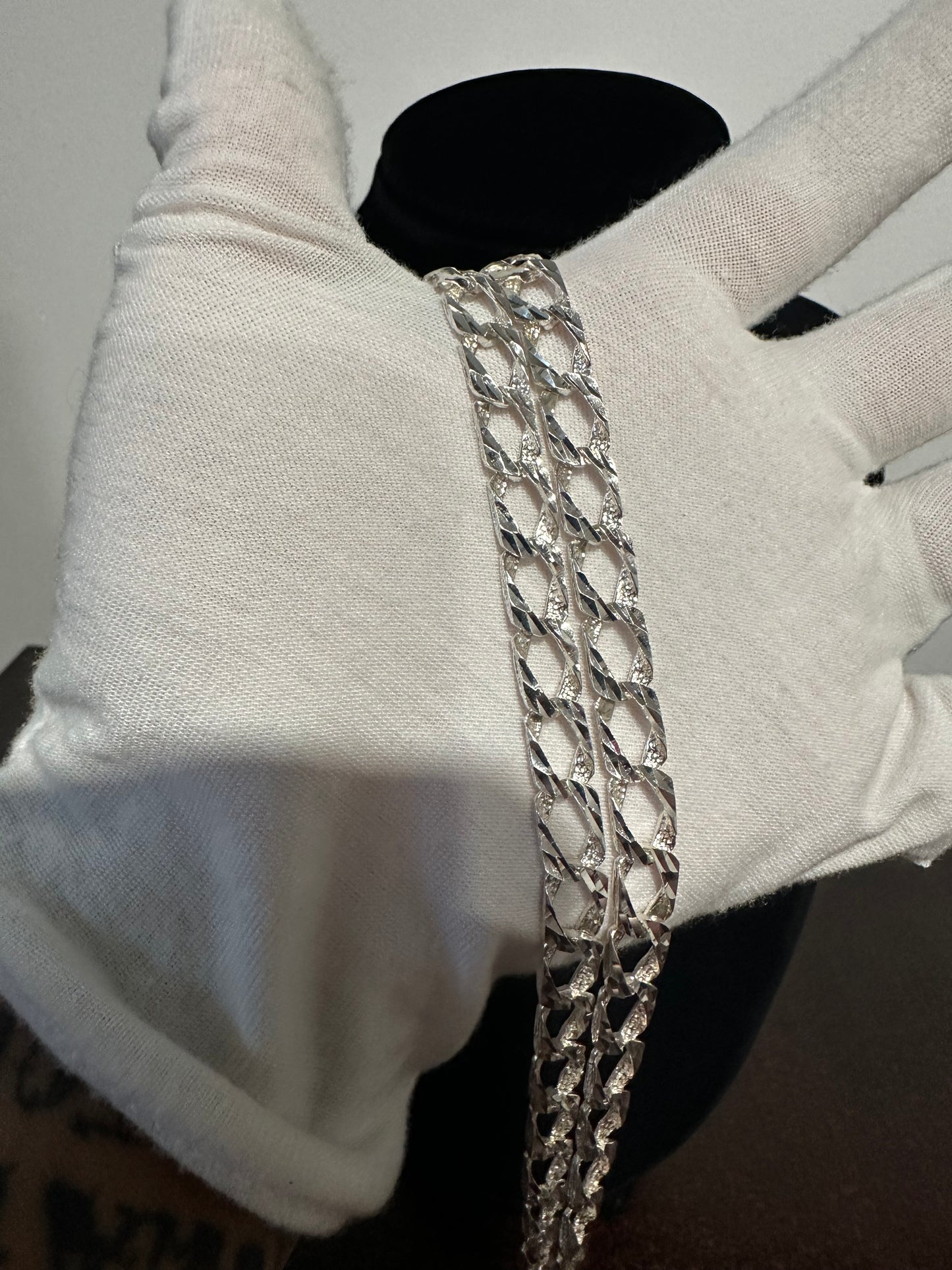 Silver Diamond Cut Chain 26”
