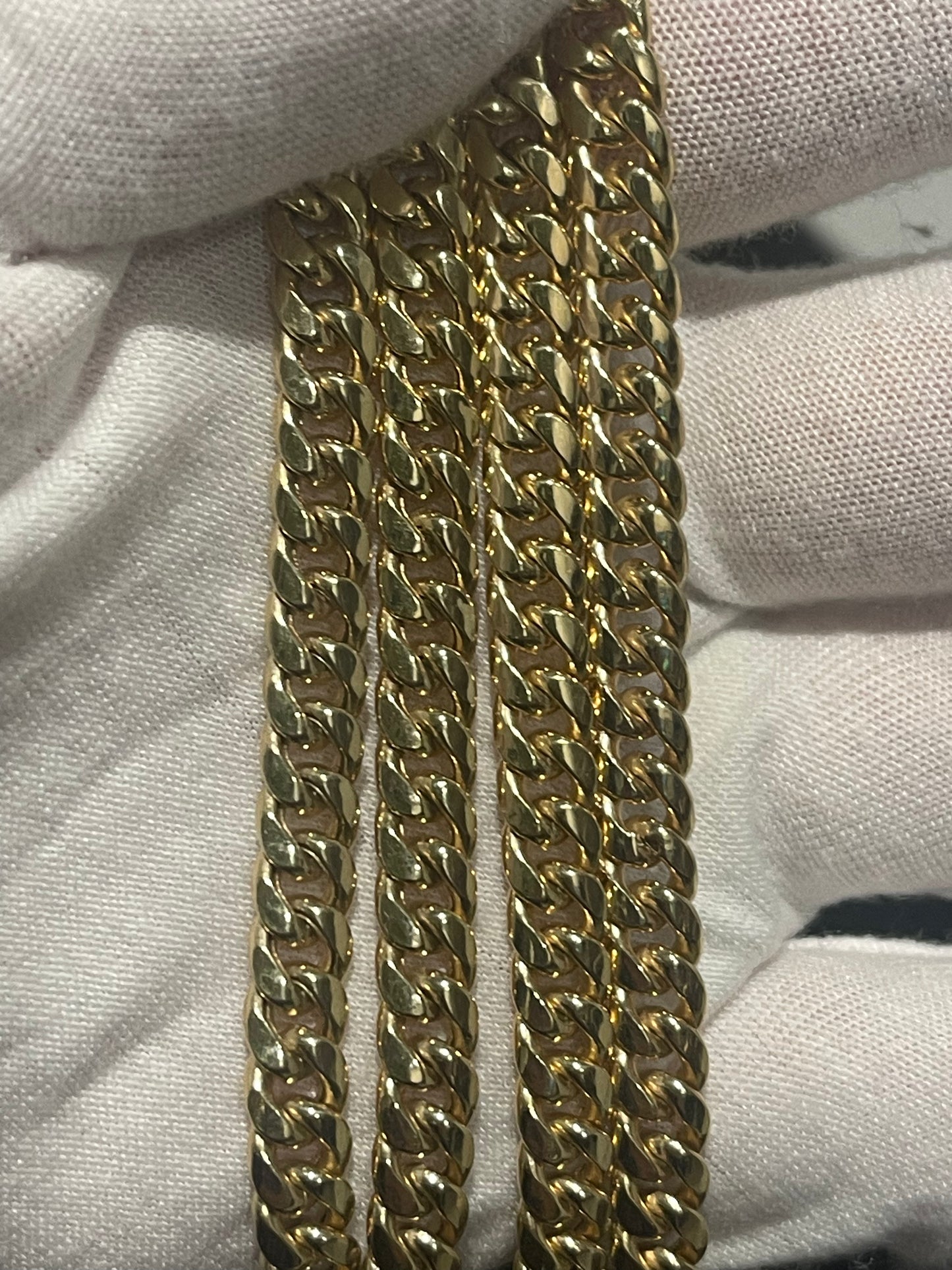 10K Italian Cuban Chain 22”