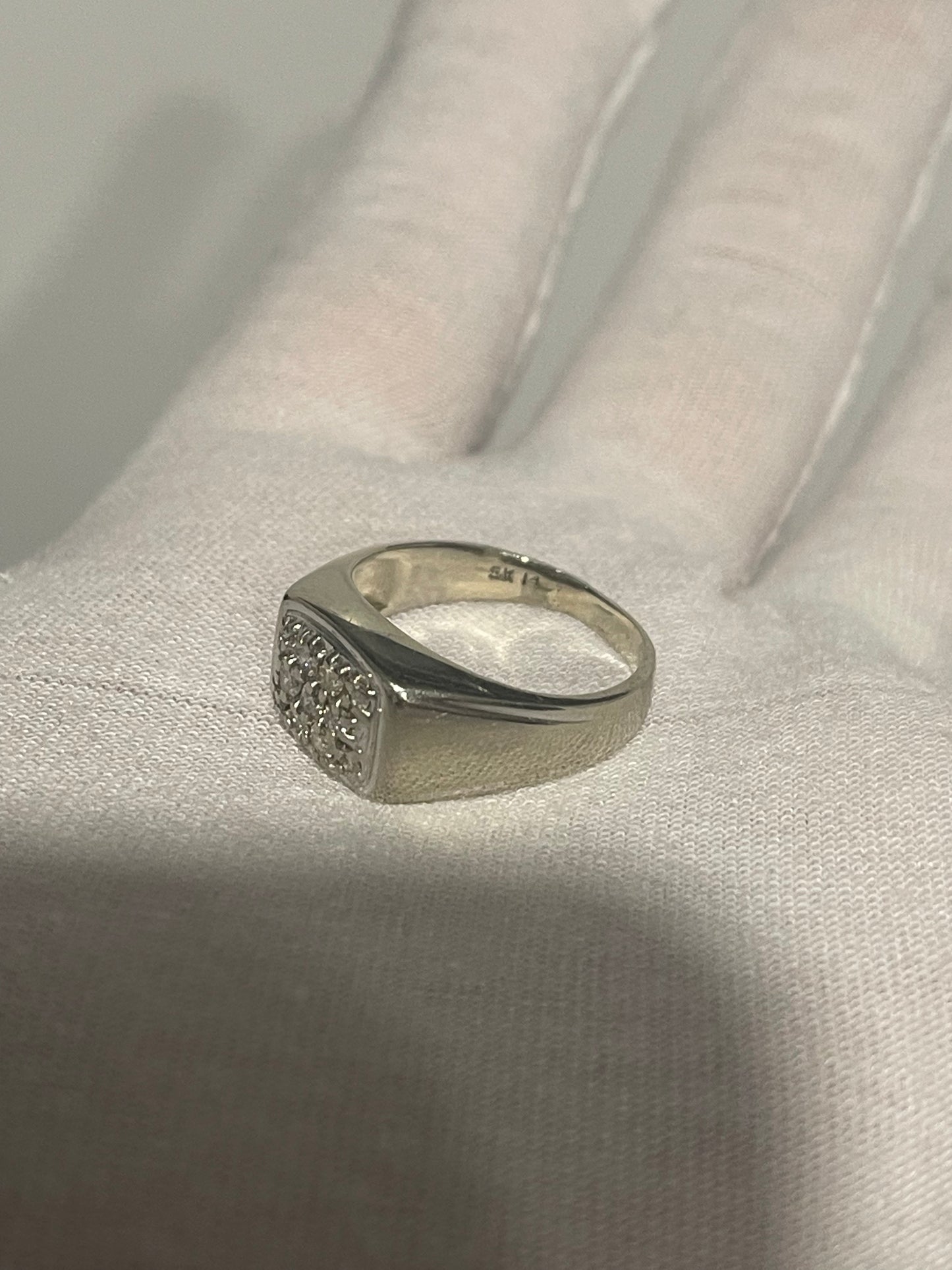 14K White Gold Diamond Ring