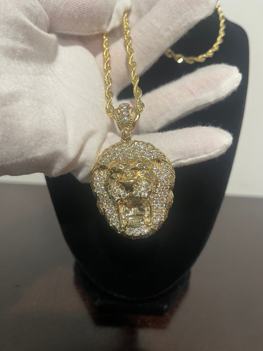 10K Lion Pendant & 24” Rope