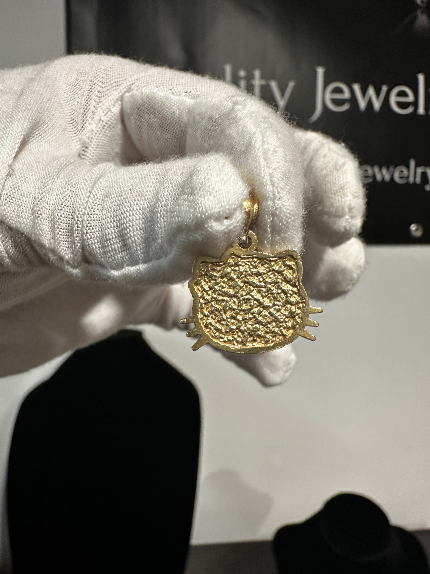10K “Hello Kitty” Nugget Pendant