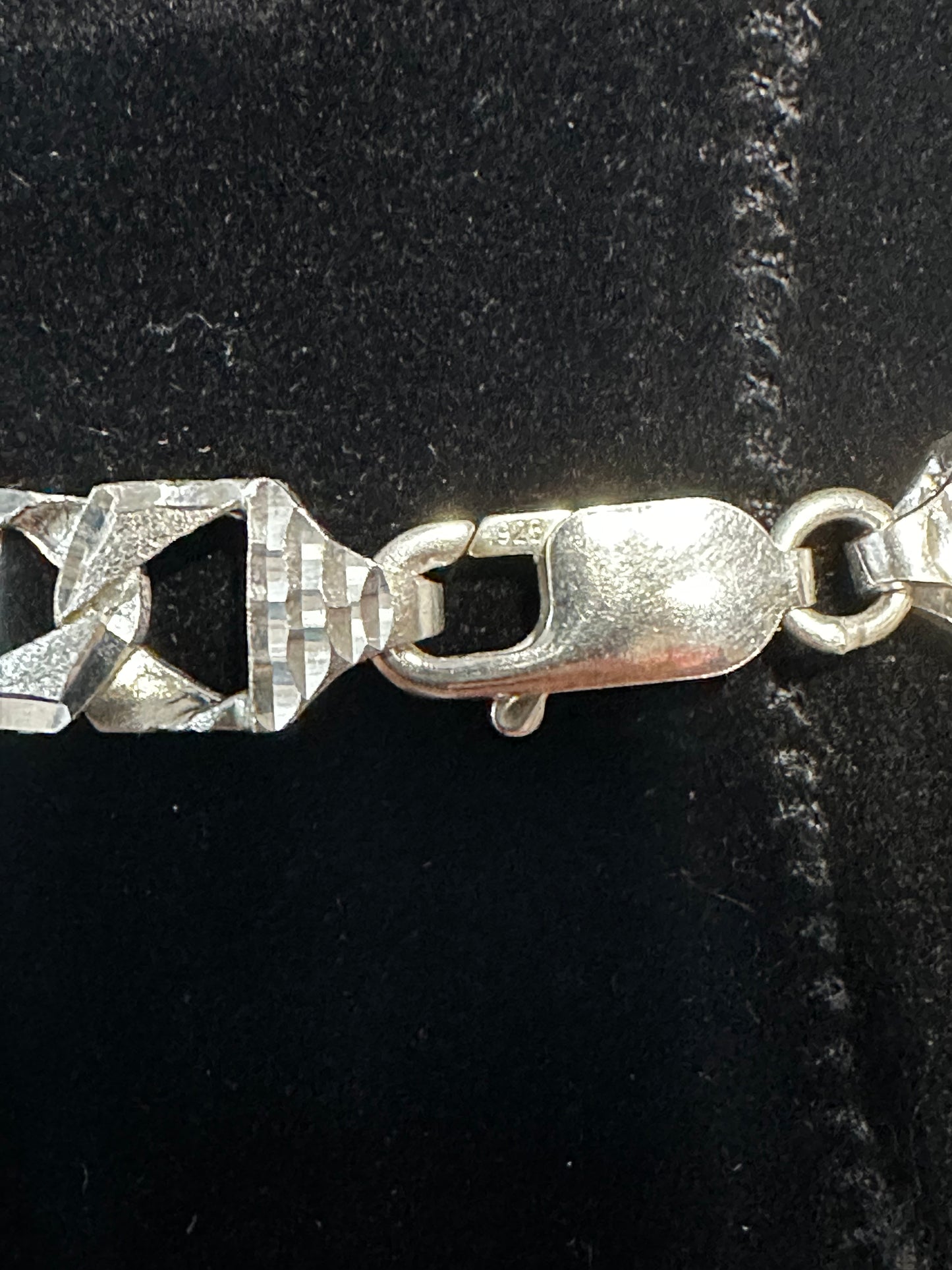 Silver Medusa chain 22.5”