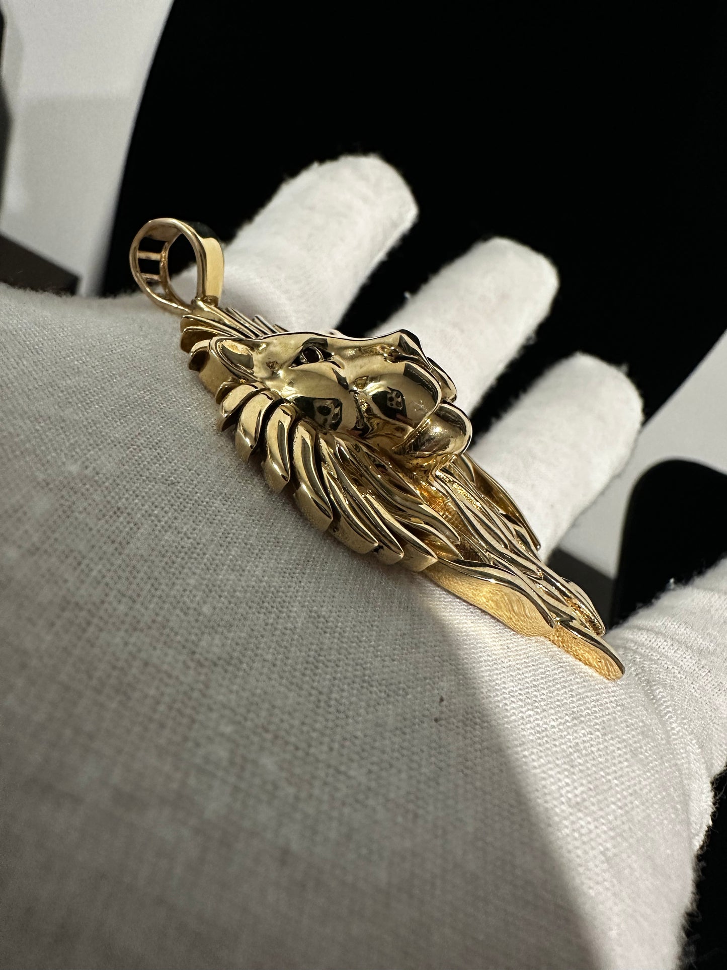 10K Lion Pendant