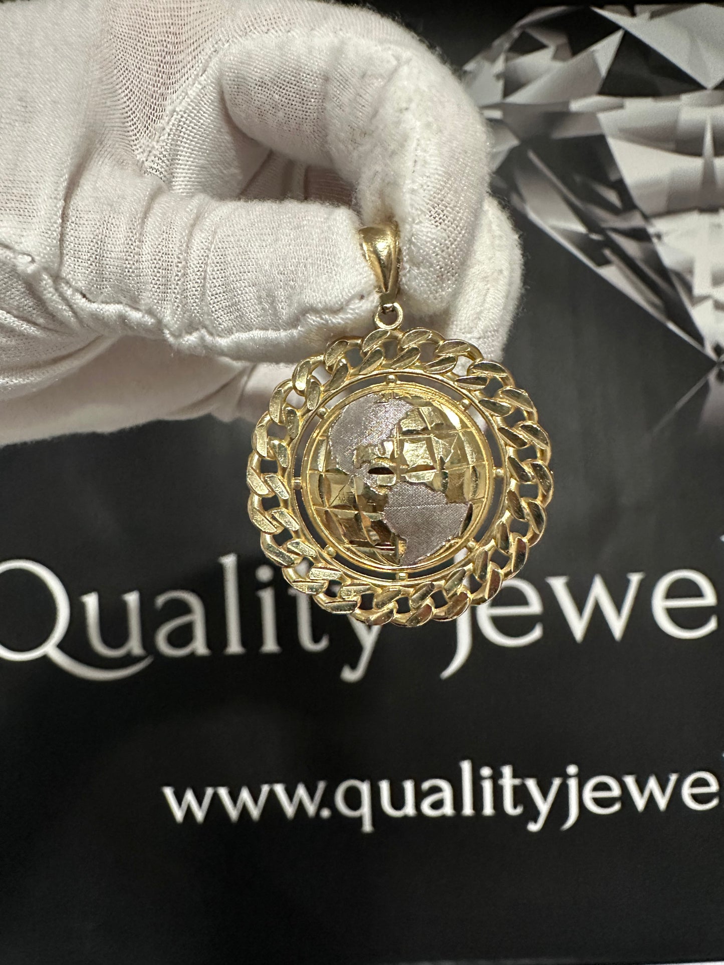 10K Cuban/Globe Pendant
