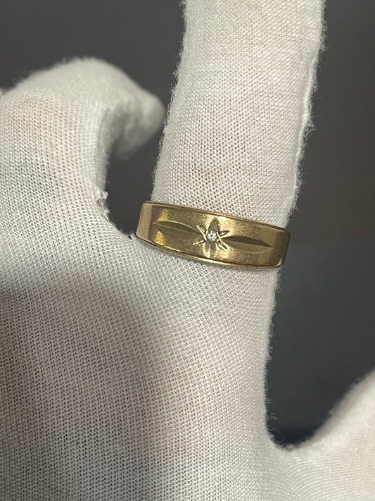 10K Men’s Ring With Diamond