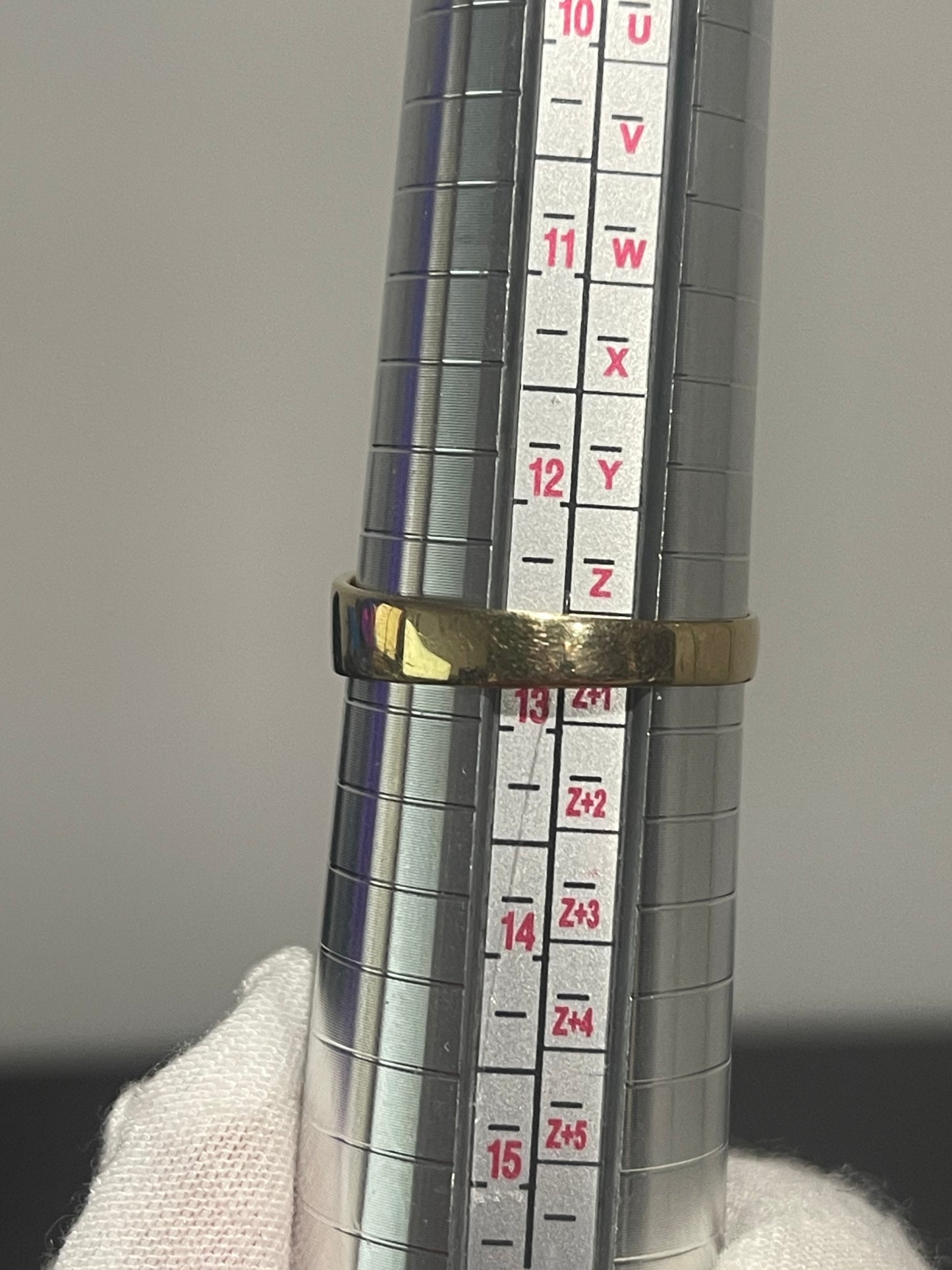 10K Ring With Diamond