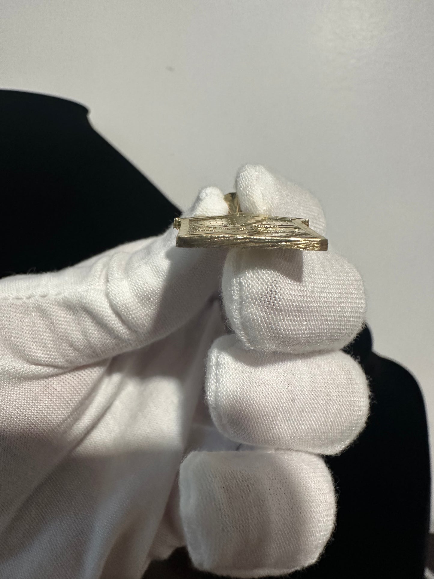 10K Traphouse Pendant