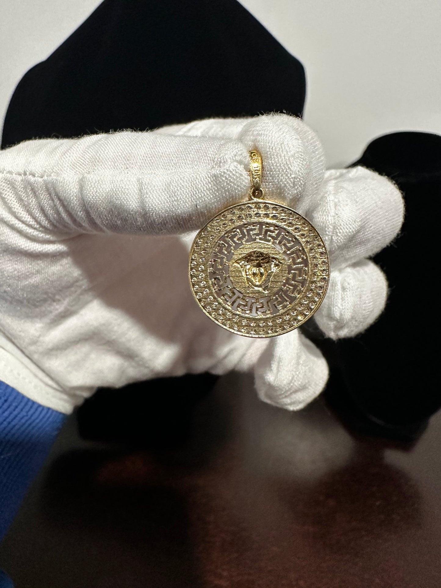 10K Medusa Pendant