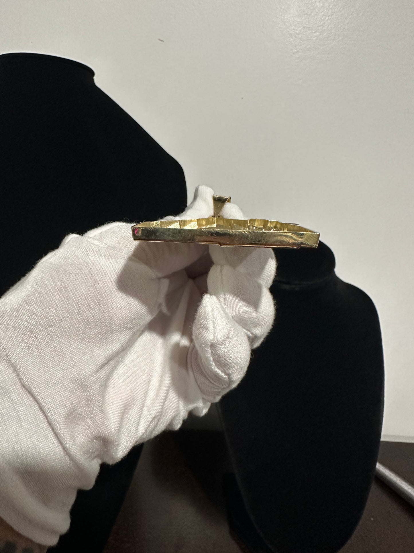 10K Large Traphouse Pendant