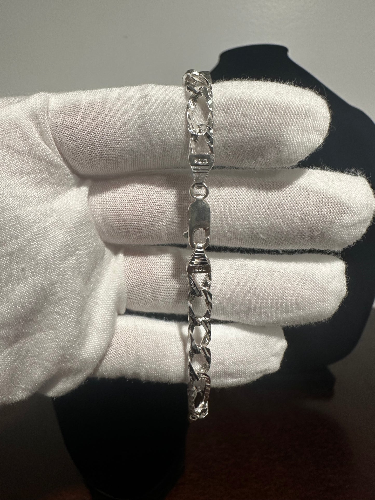 Silver Diamond Cut Bracelet 8.5”