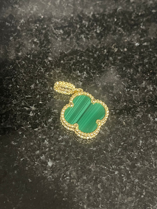 10K Clover Pendant